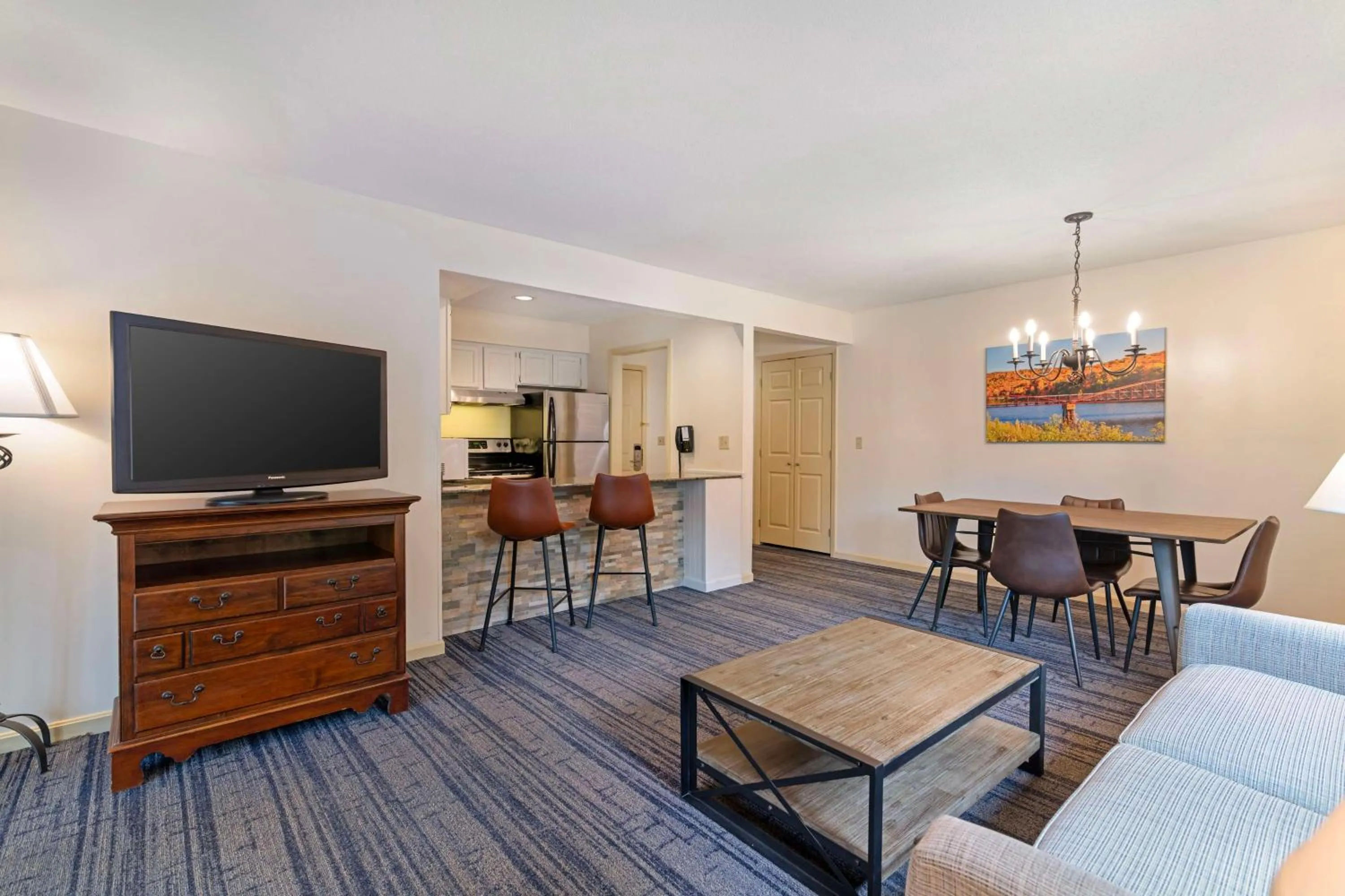 Bedroom in Best Western Inn & Suites Rutland-Killington