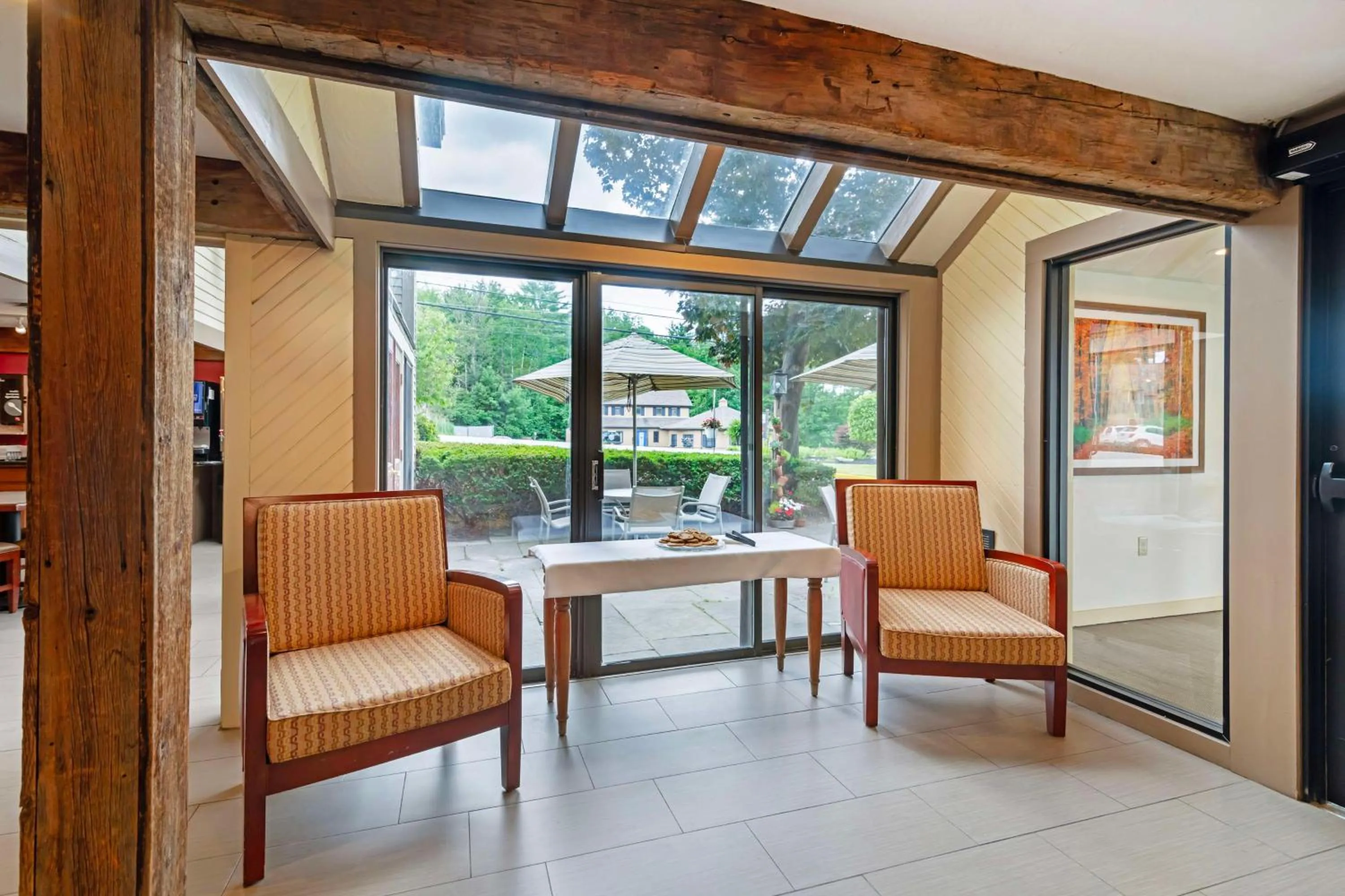 Property building in Best Western Inn & Suites Rutland-Killington