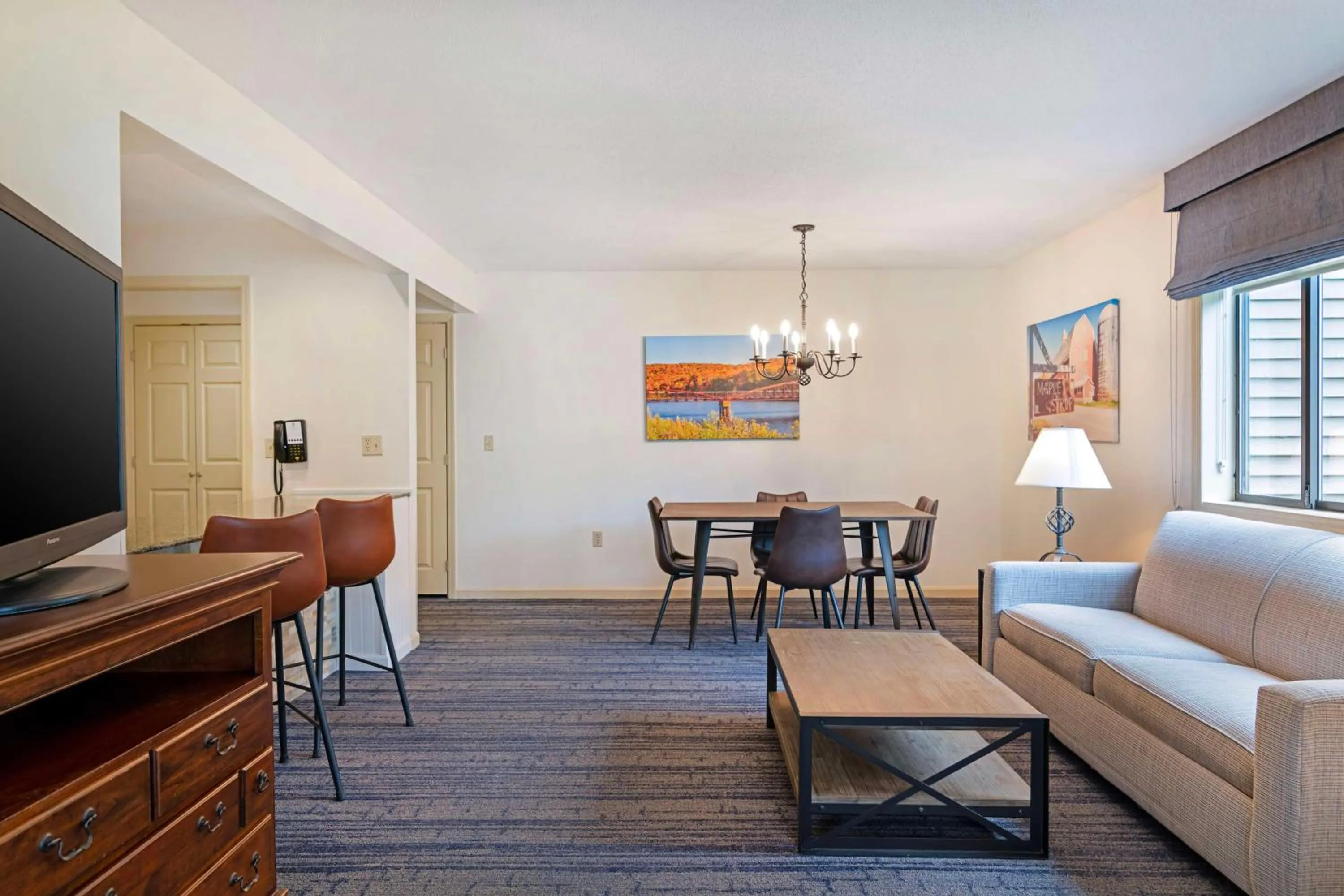 Bedroom in Best Western Inn & Suites Rutland-Killington