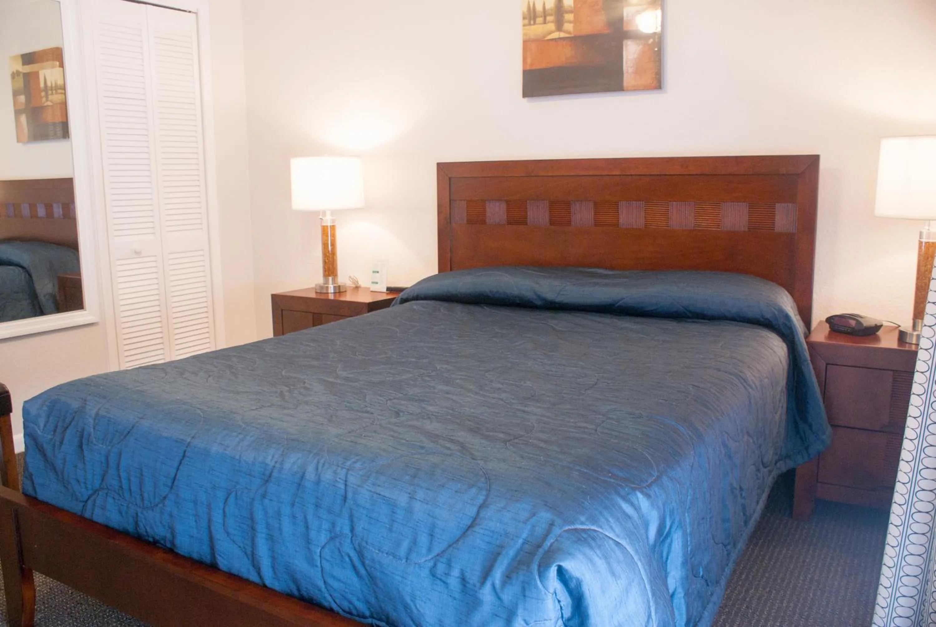 Bed in Grand Lake & Lifetime of Vacations Resorts