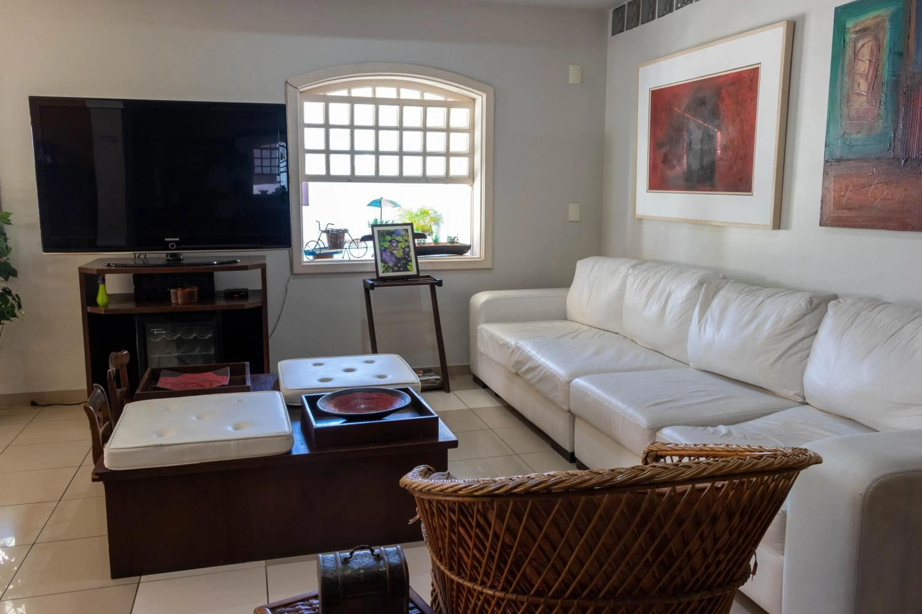 Communal lounge/ TV room in Pousada Boulevard