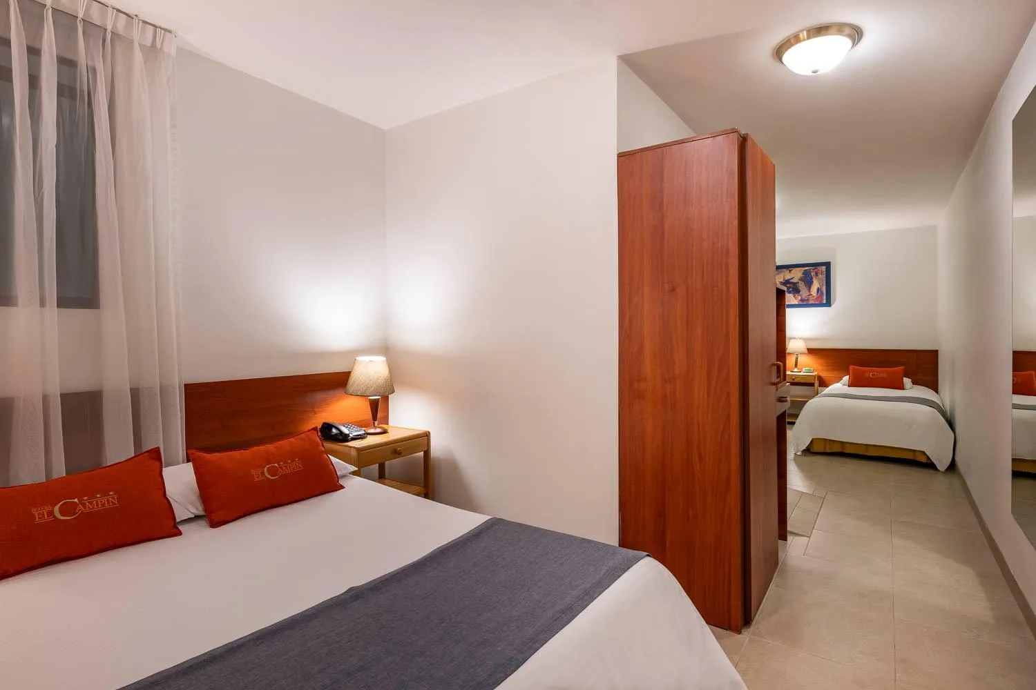 Property building, Bed in Hotel El Campin