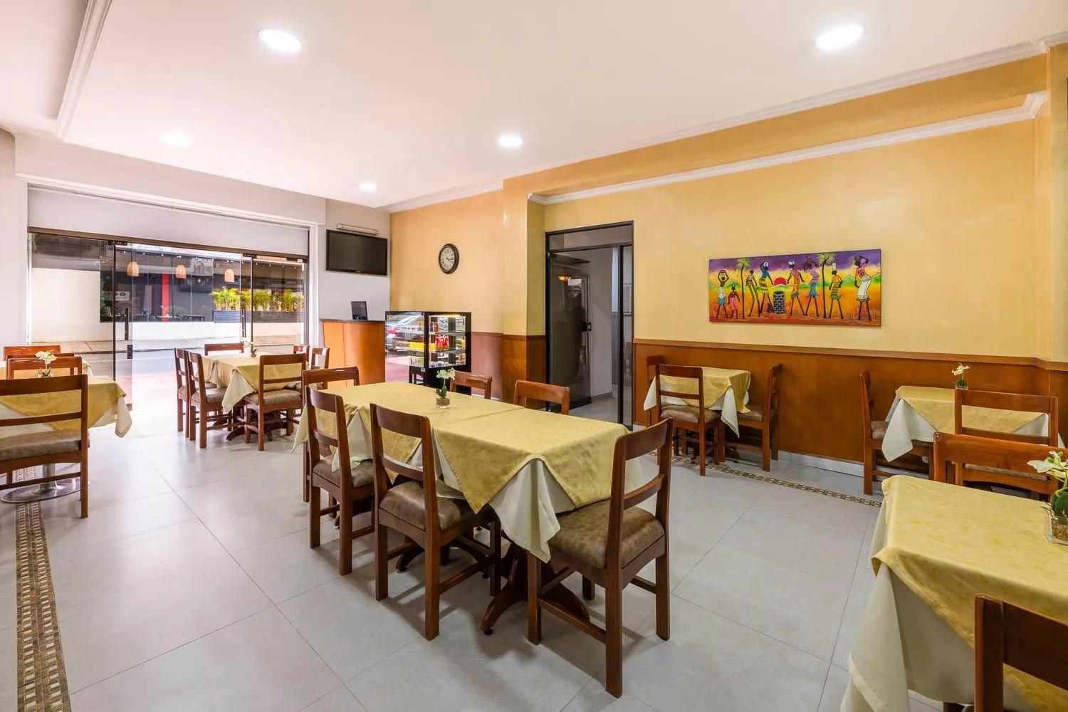 Restaurant/places to eat in Hotel El Campin