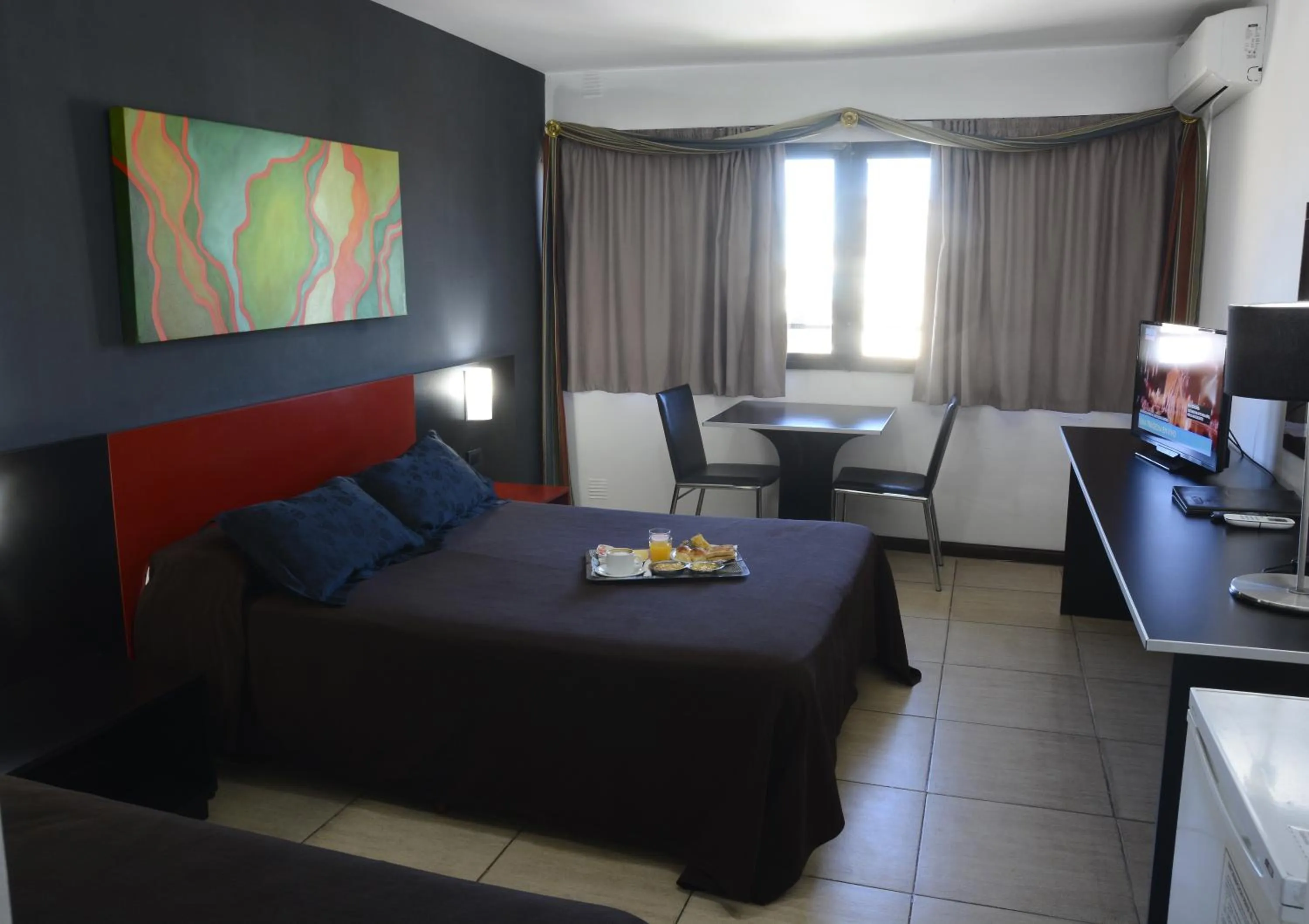 Photo of the whole room in Apart Hotel Alvear