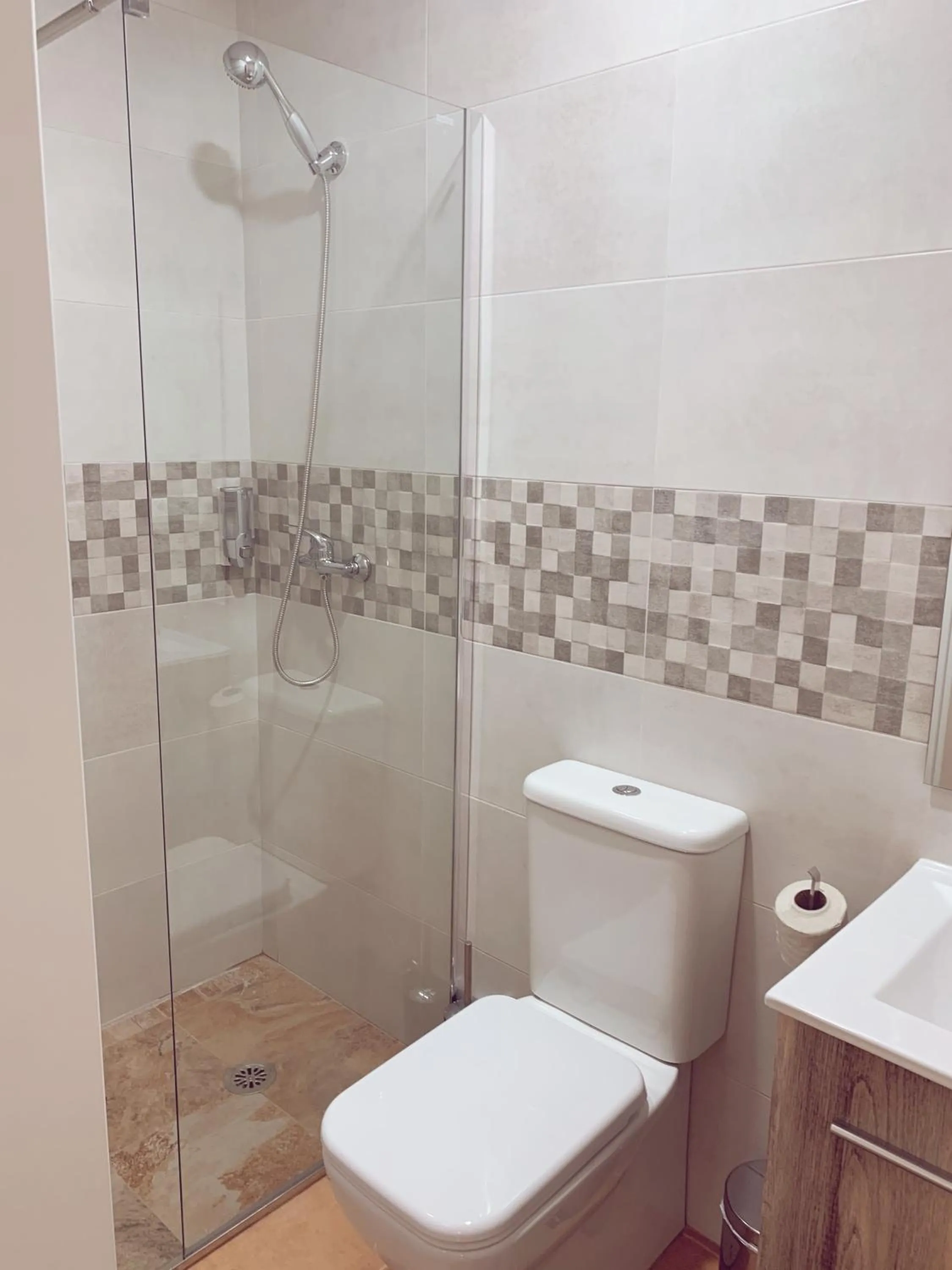 Shower in Pensión San Antón