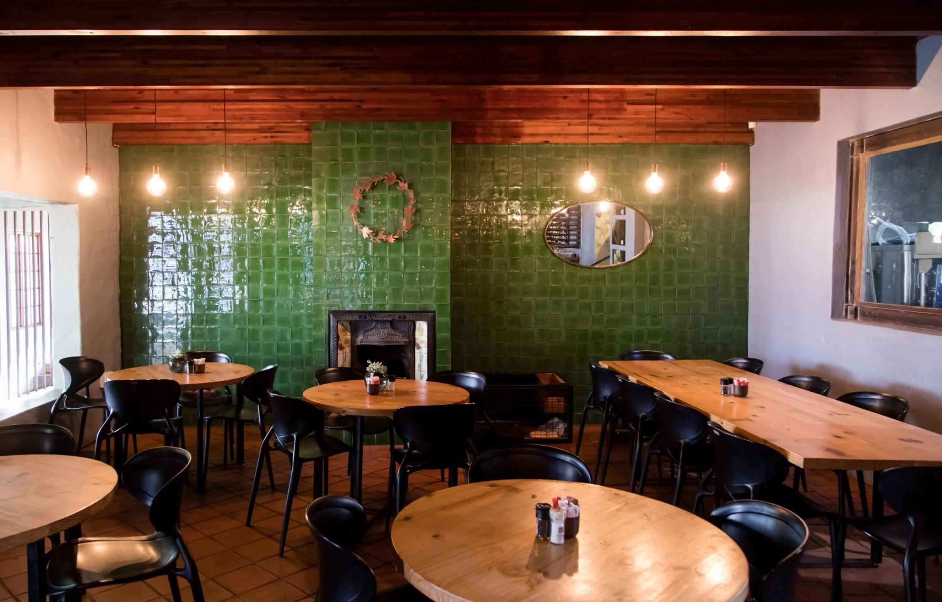 Restaurant/places to eat in Bly B&B