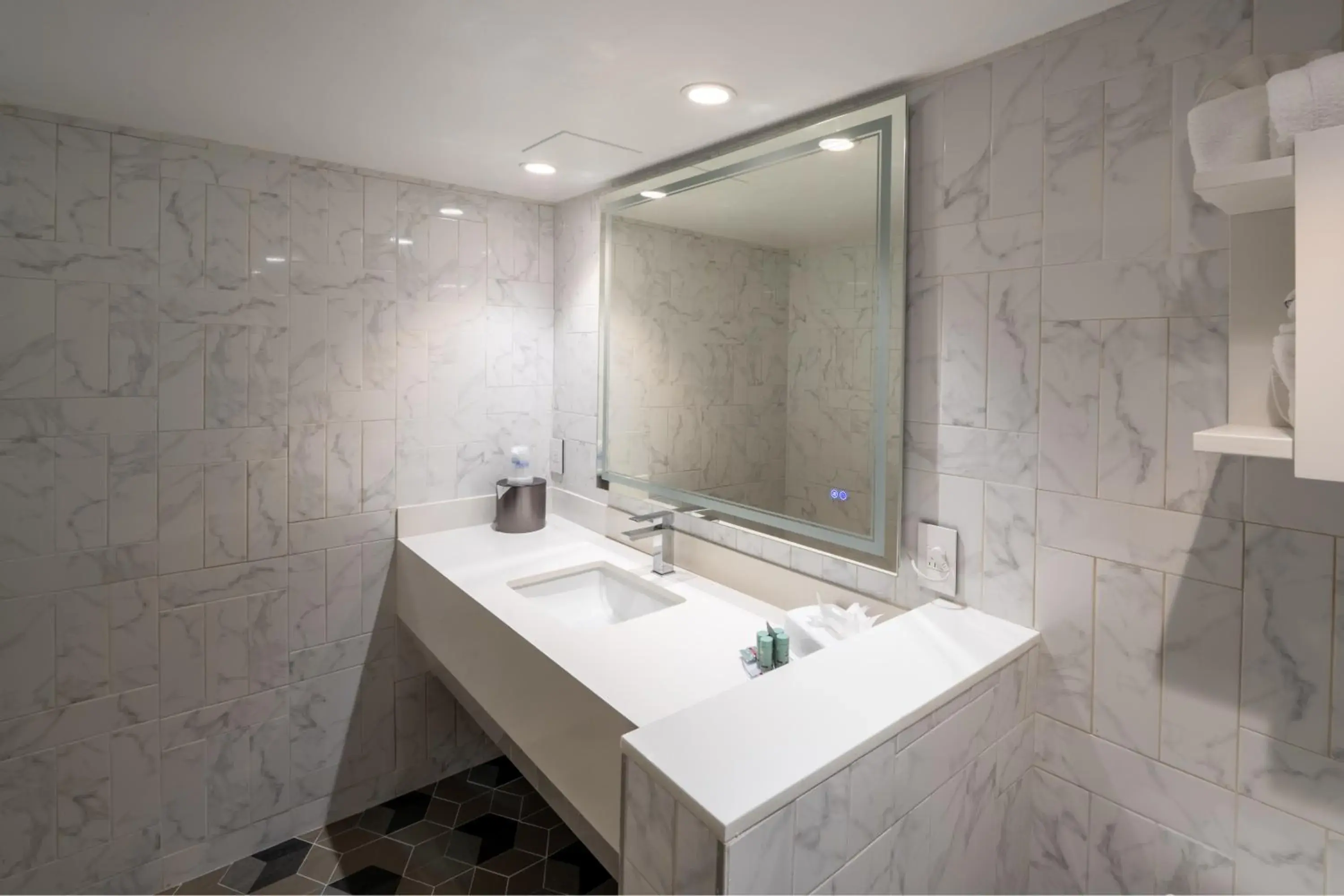 King Room - Non-Smoking in Best Western St. Augustine Beach Inn King Room - Non-Smoking in Best Western St. Augustine Beach Inn