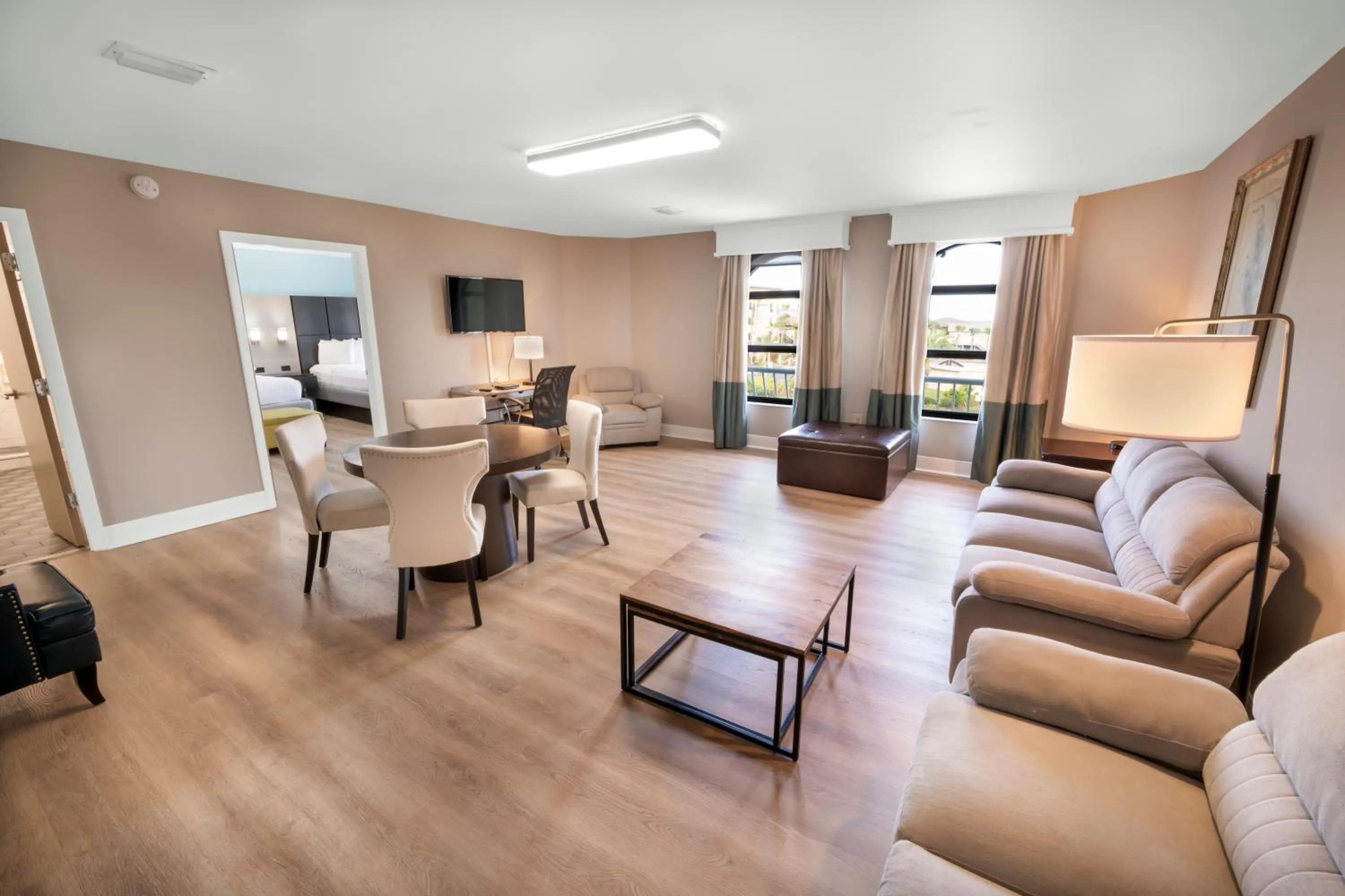 Living room in Best Western Seaside Inn