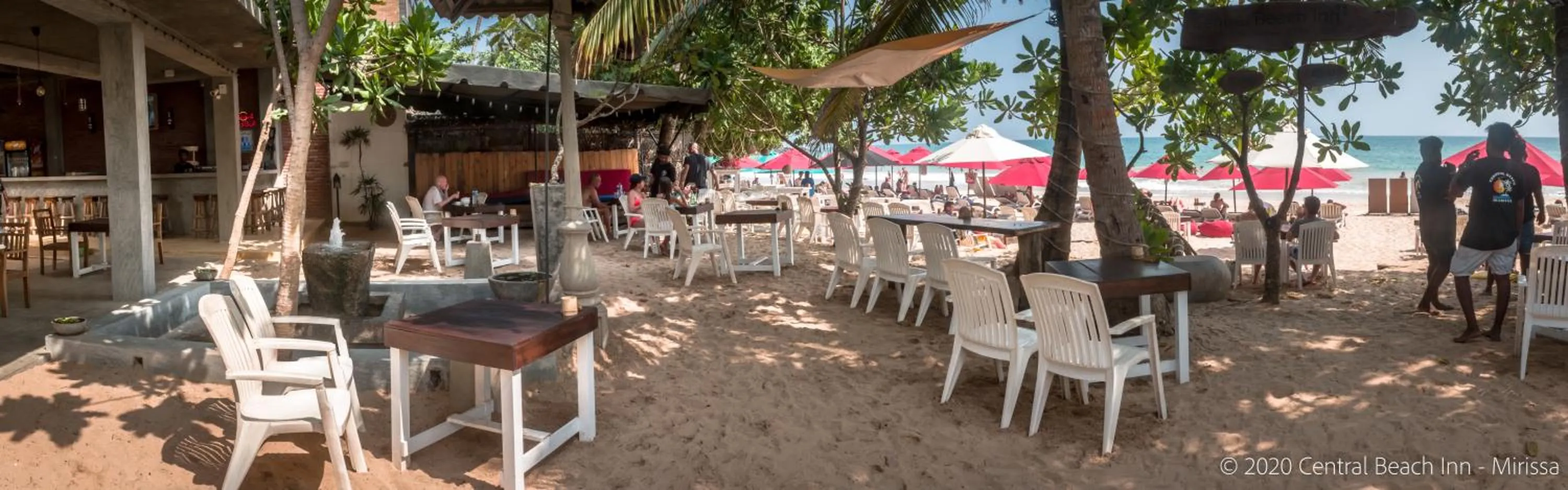 Restaurant/places to eat in Central Beach Inn