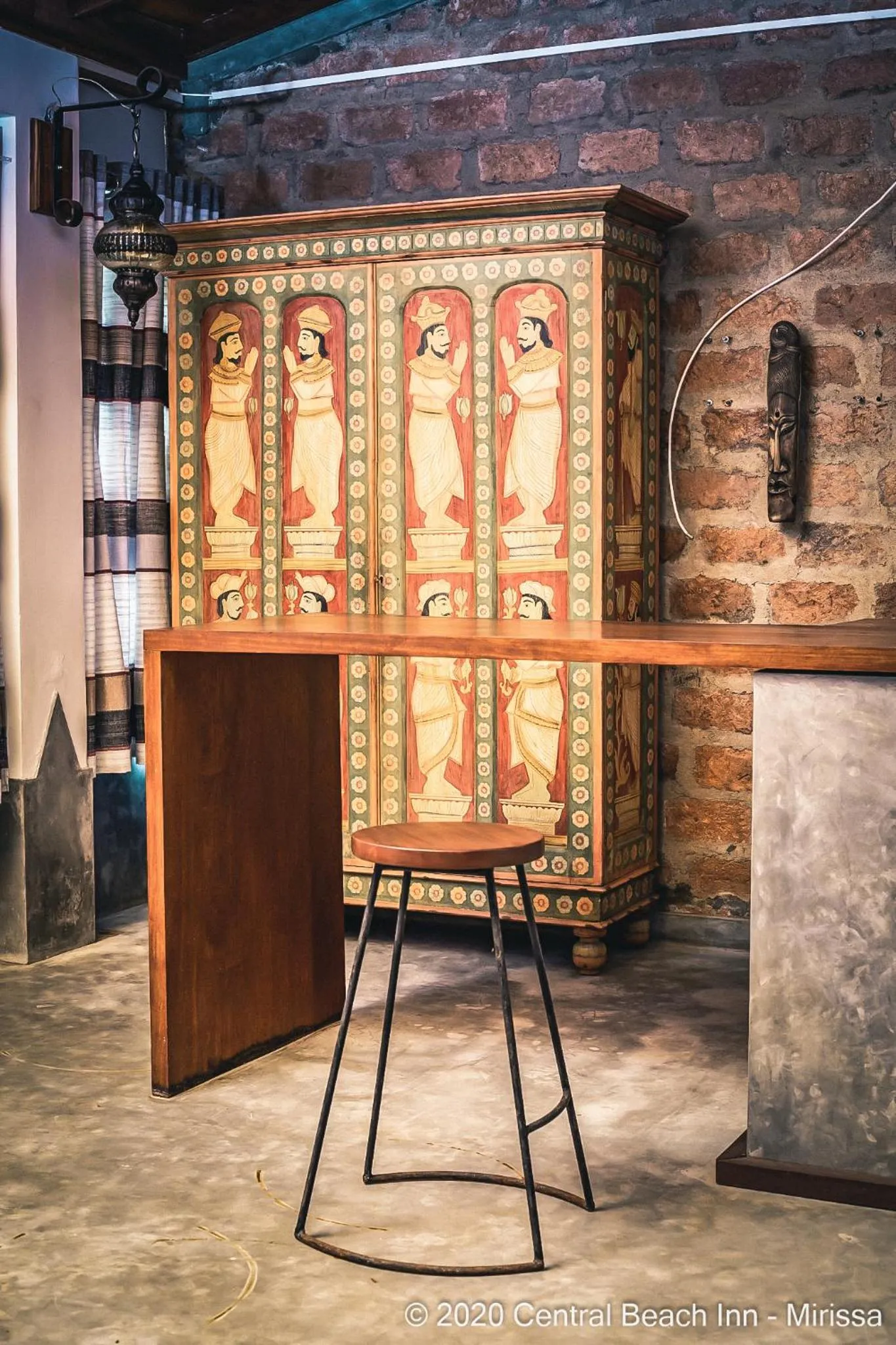 hair dresser in Central Beach Inn