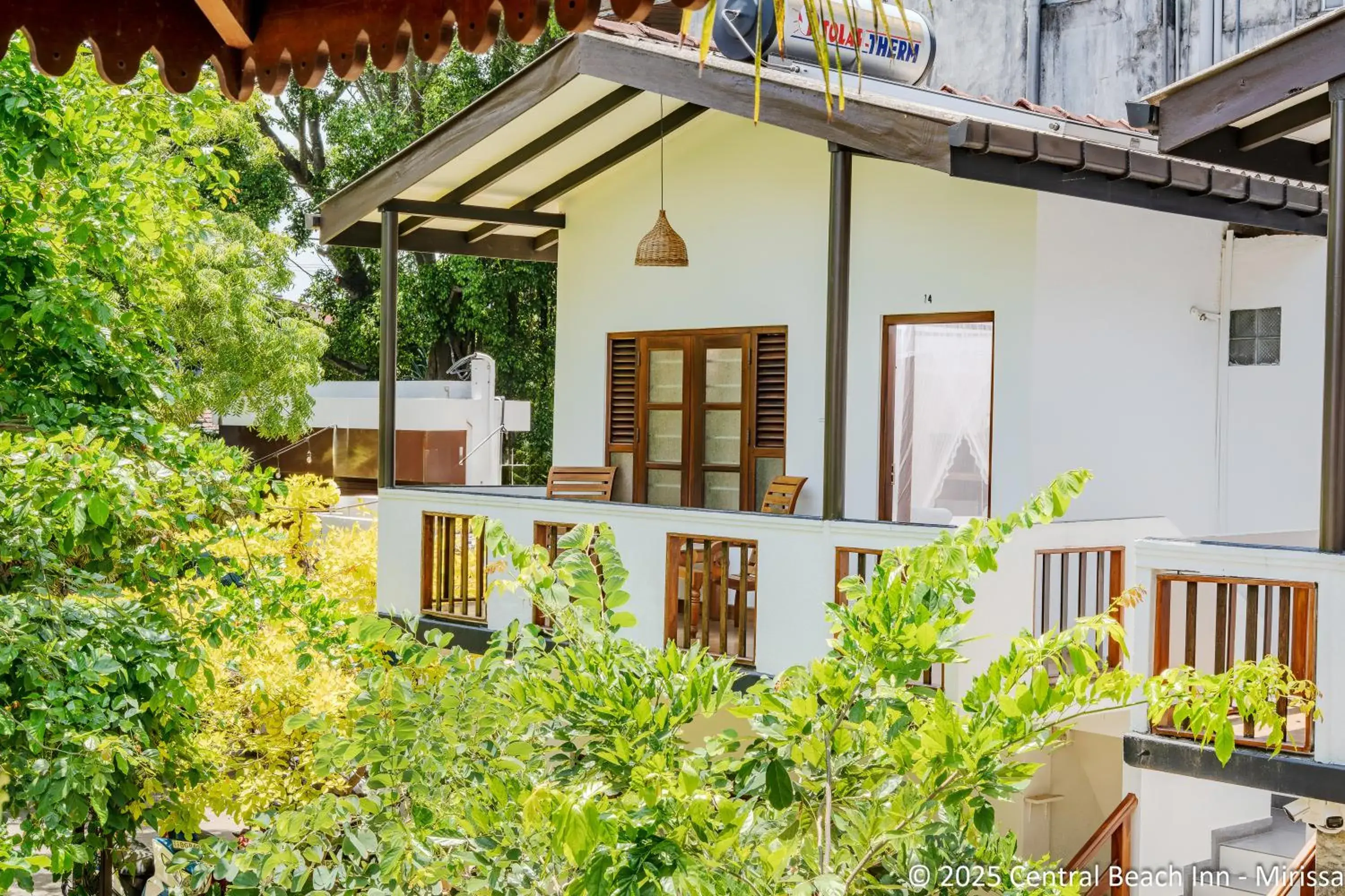 Deluxe Double Room with Balcony in Central Beach Inn Deluxe Double Room with Balcony in Central Beach Inn