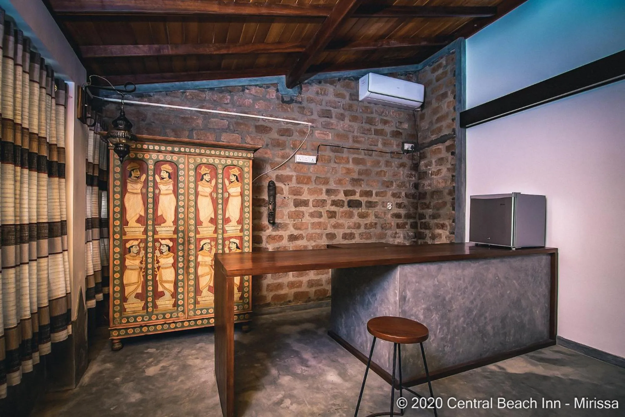 Living room in Central Beach Inn