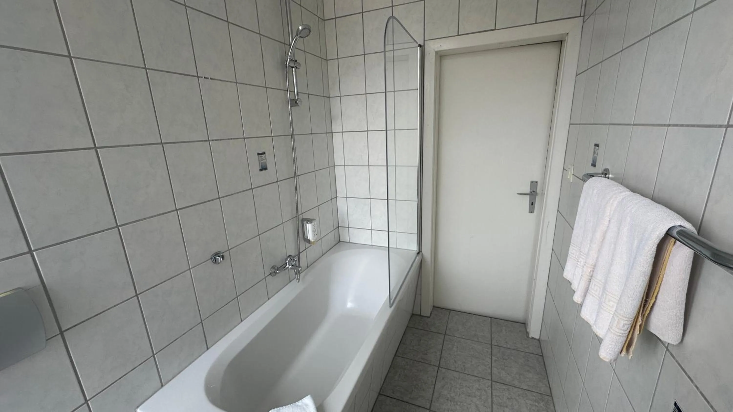 Shower in Hotel "Stadt Köthen"