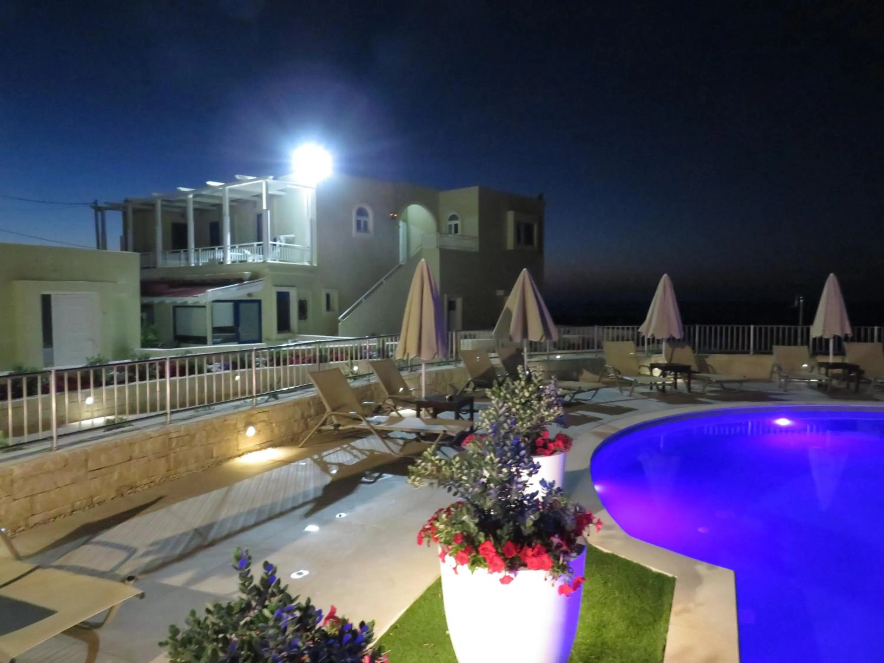 Property building in Blue Beach Villas Apartments