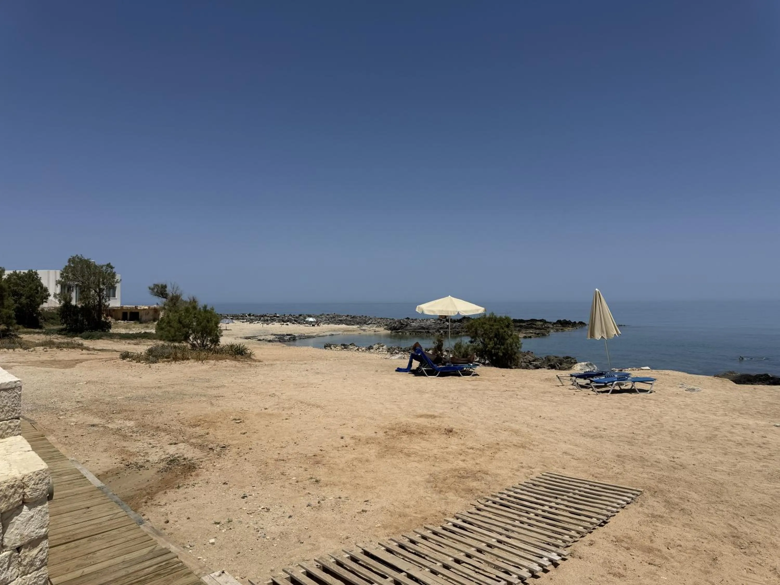 Day in Blue Beach Villas Apartments