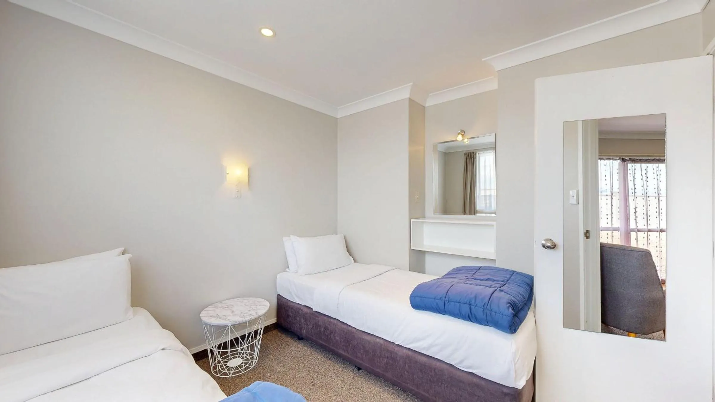 Bedroom, Bed in Albatross Motel