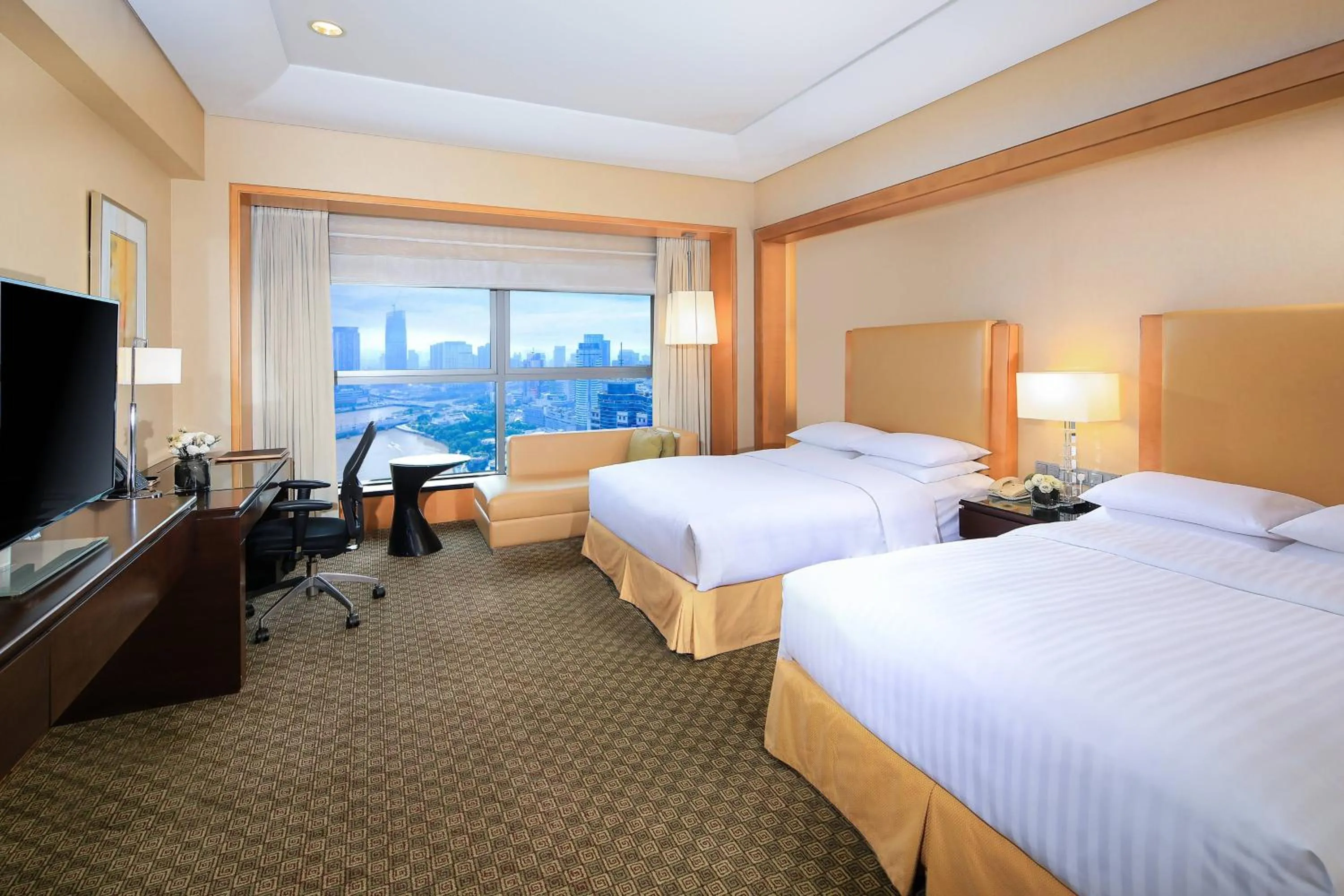 Photo of the whole room, Bed in Ningbo Marriott Hotel