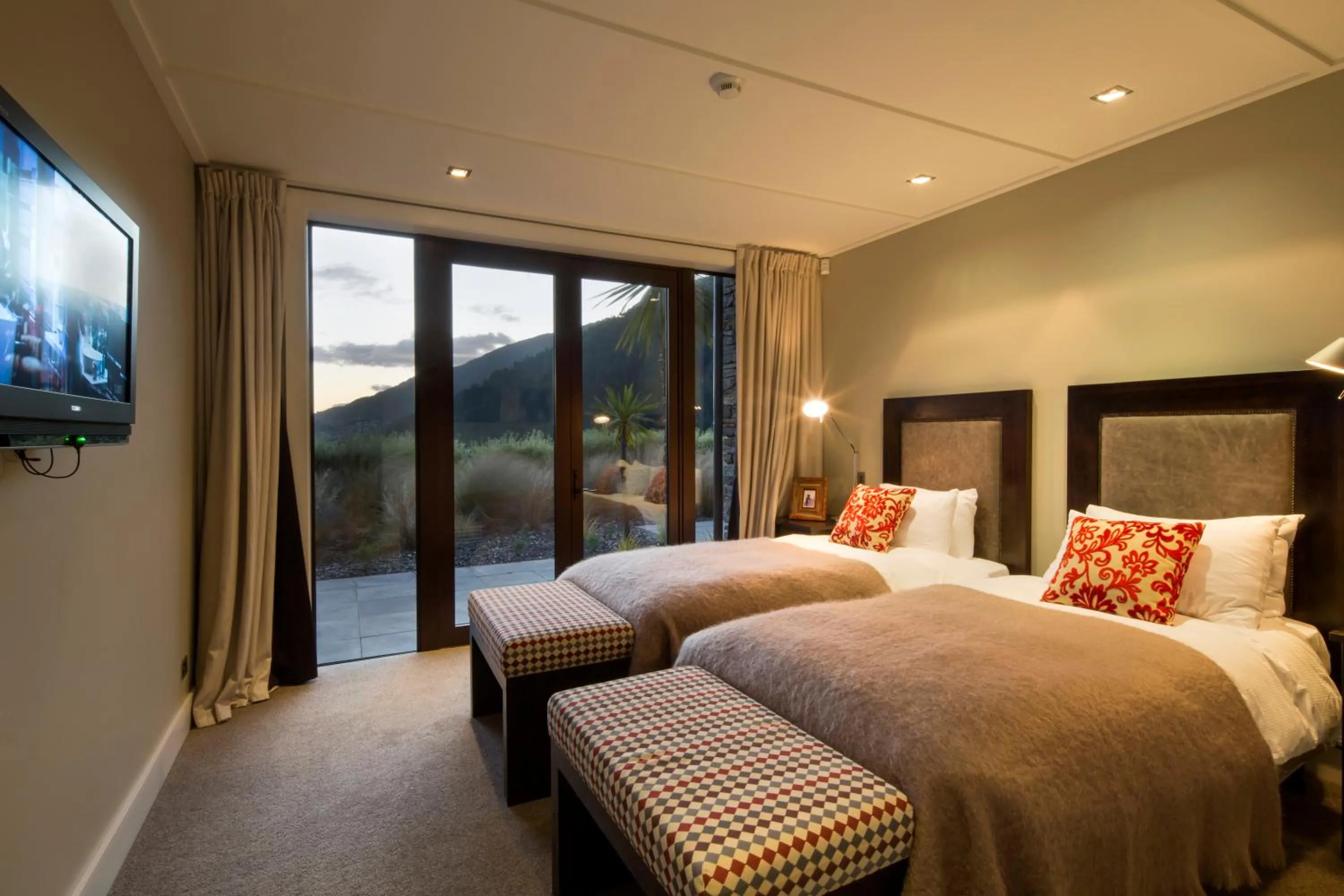 Bedroom, Bed in Commonage Grand Villa 3 Bedroom