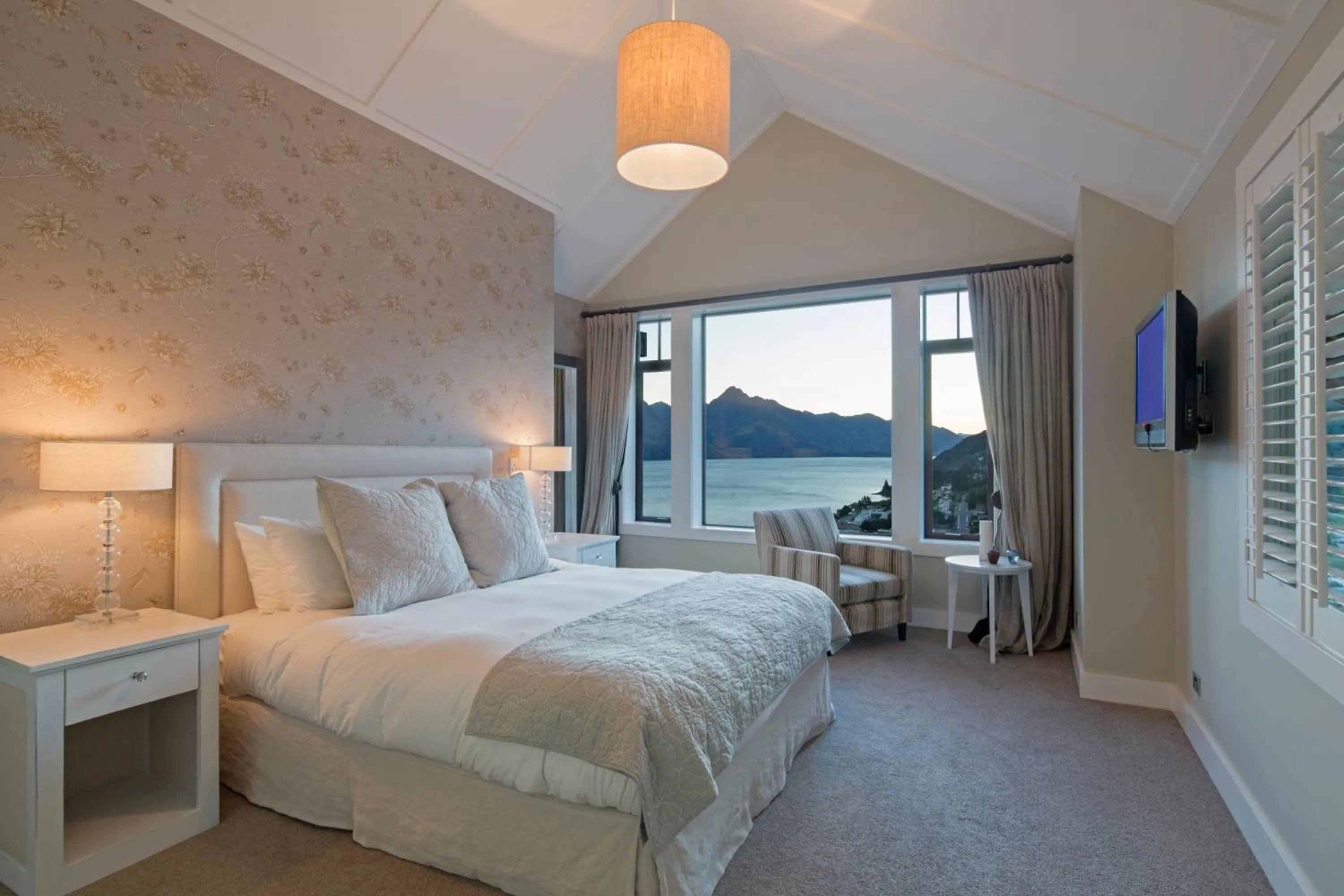 Bedroom, Bed in Commonage Grand Villa 3 Bedroom