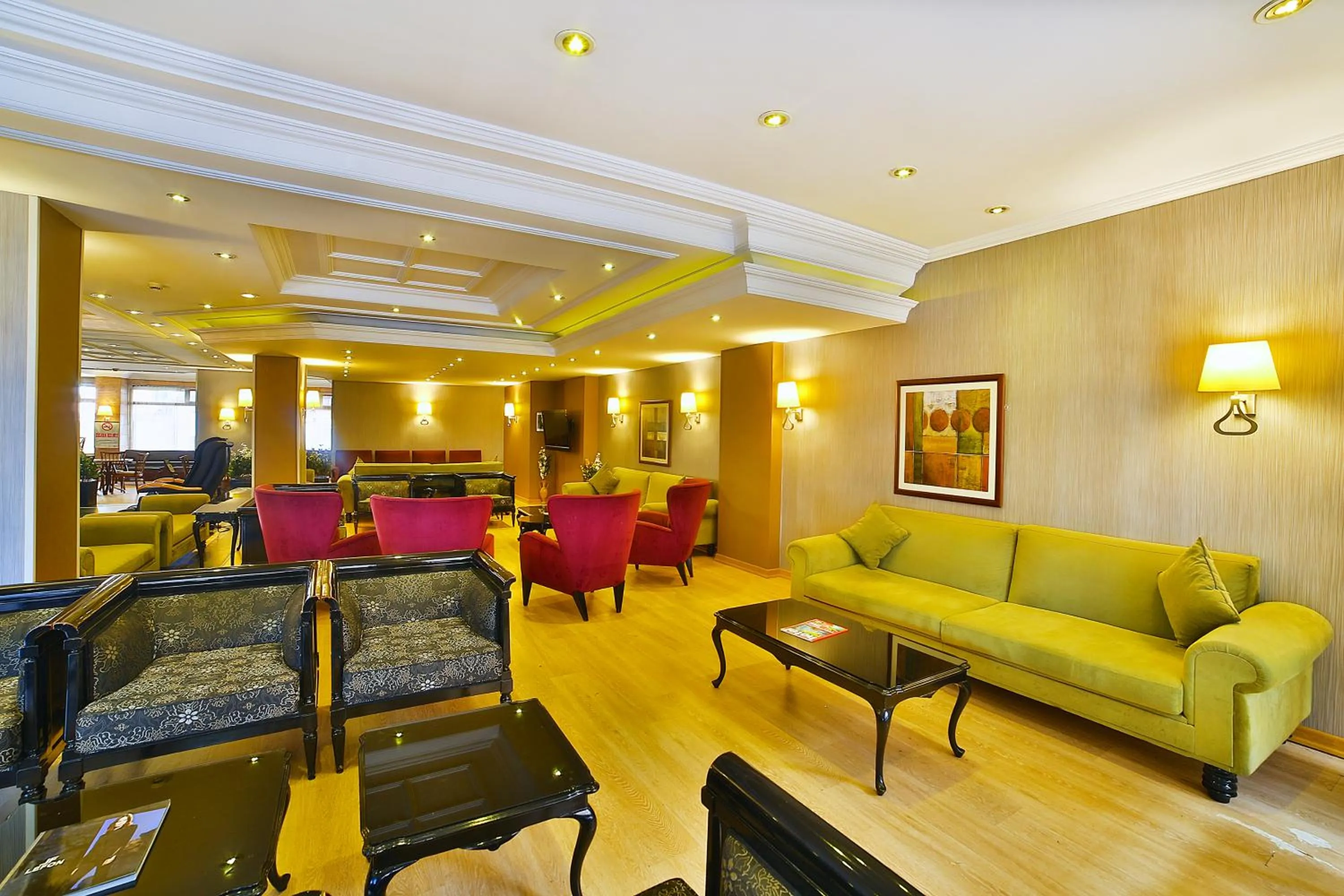 Decorative detail in Hotel Grand Emin