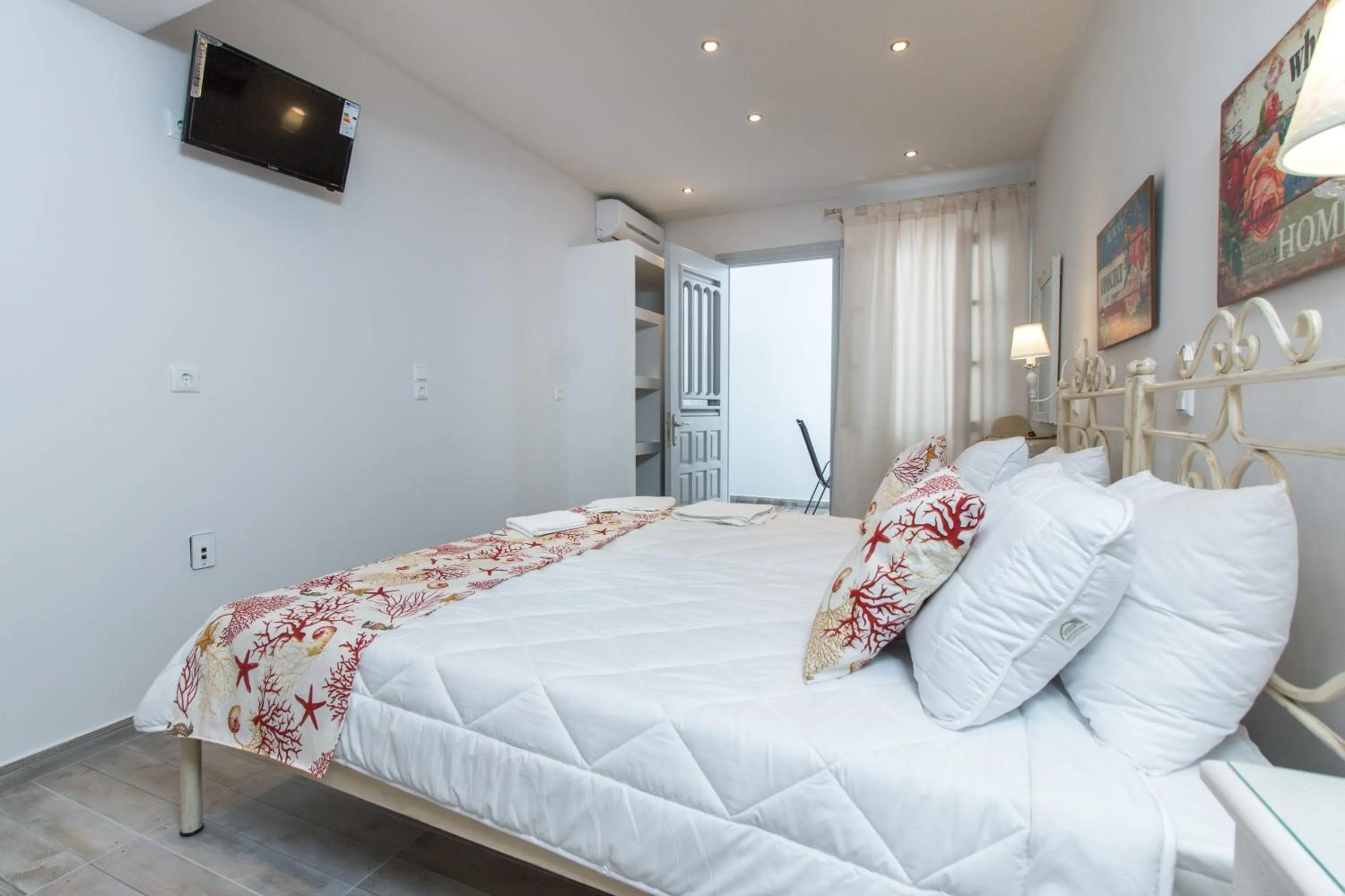 Bed in Relax Studios