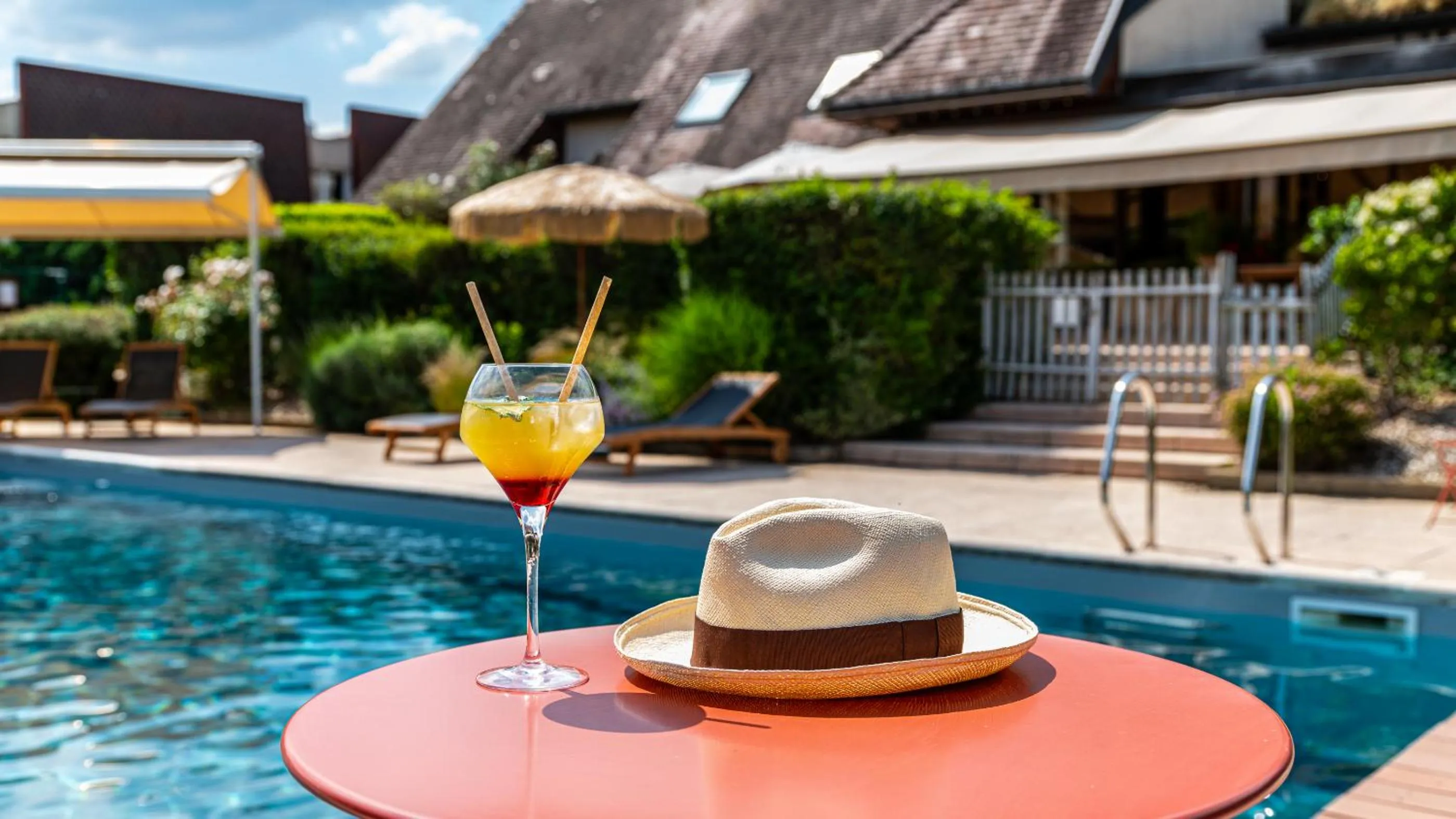 Swimming pool in Logis Hostellerie D'Aussois