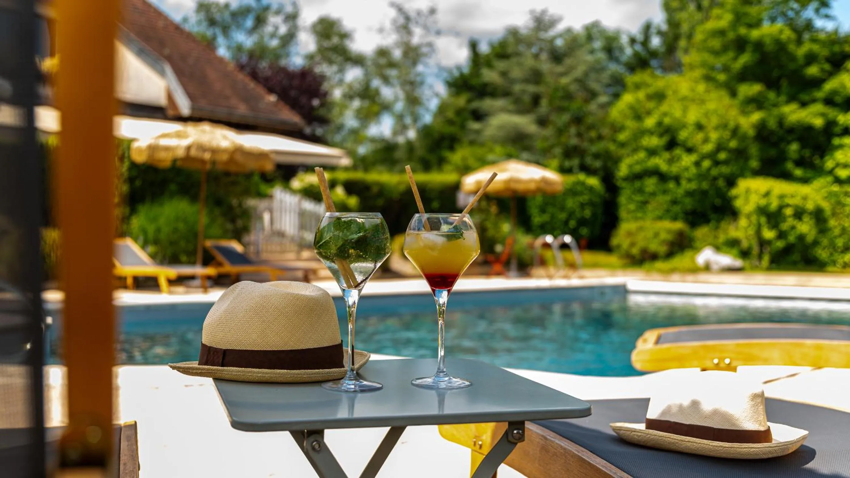 Swimming pool in Logis Hostellerie D'Aussois