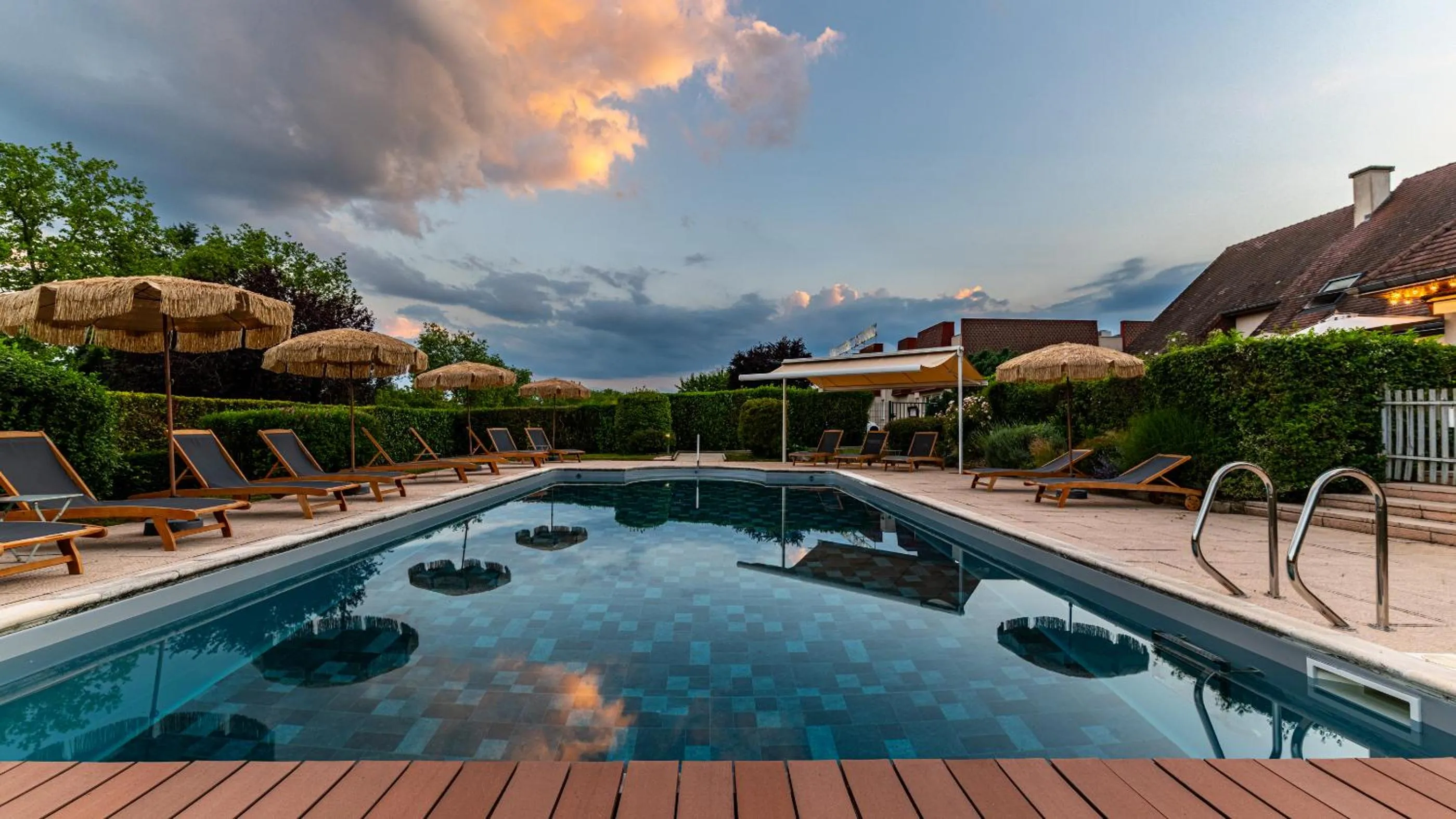 Swimming pool in Logis Hostellerie D'Aussois
