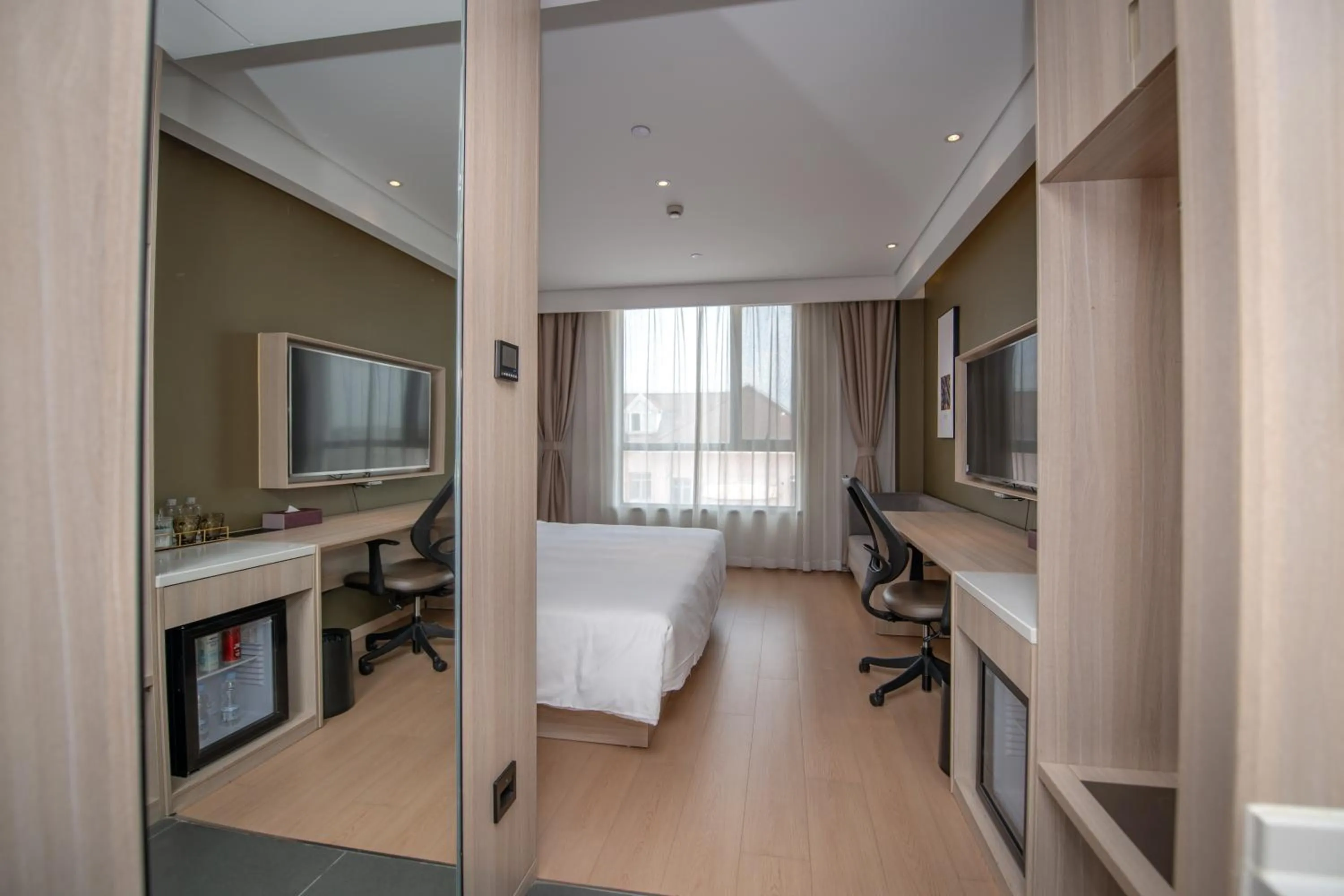 Photo of the whole room in Mercure Shanghai Pudong Zhangjiang Park