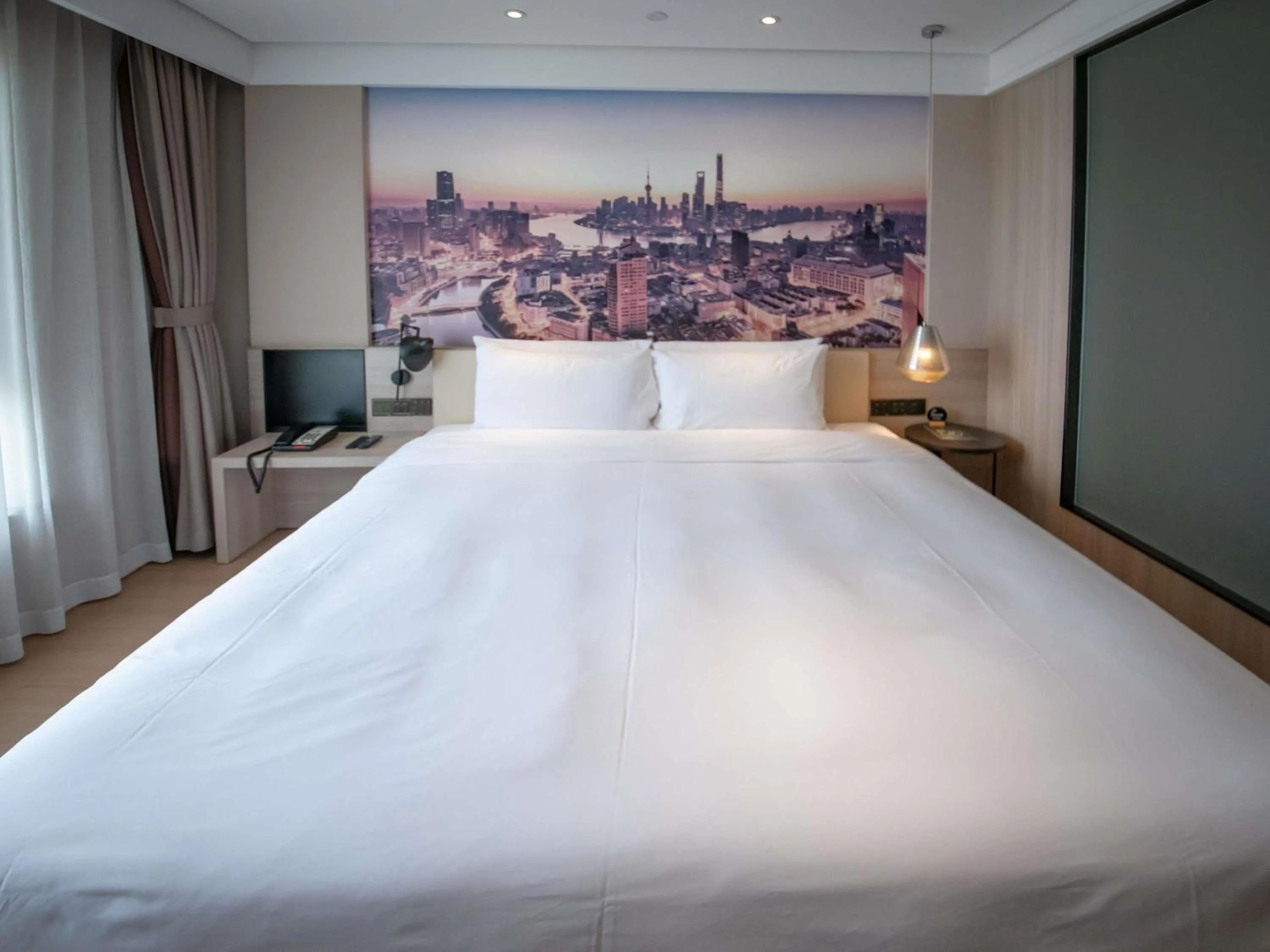 Bedroom, Bed in Mercure Shanghai Pudong Zhangjiang Park