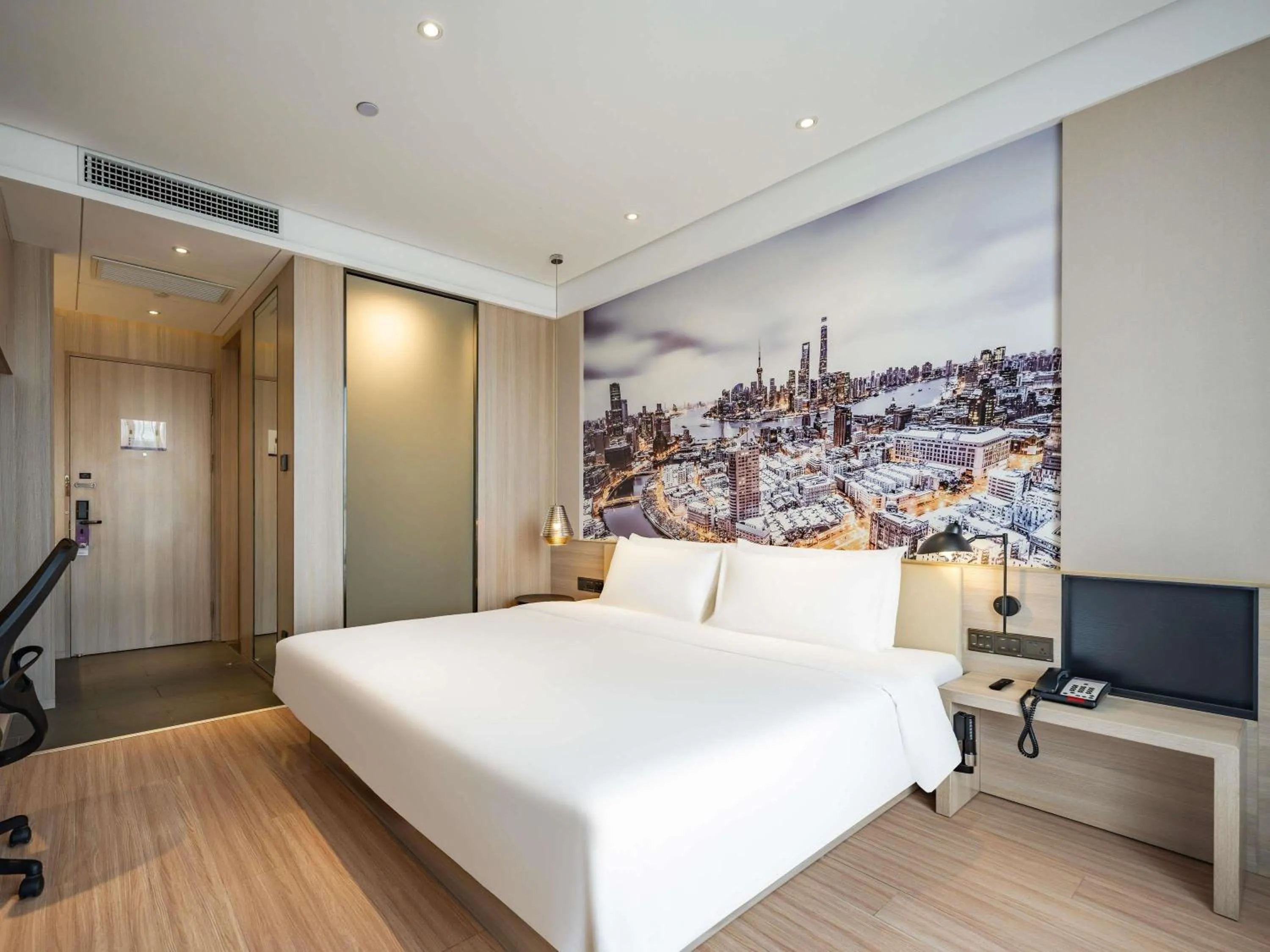 Bedroom, Bed in Mercure Shanghai Pudong Zhangjiang Park