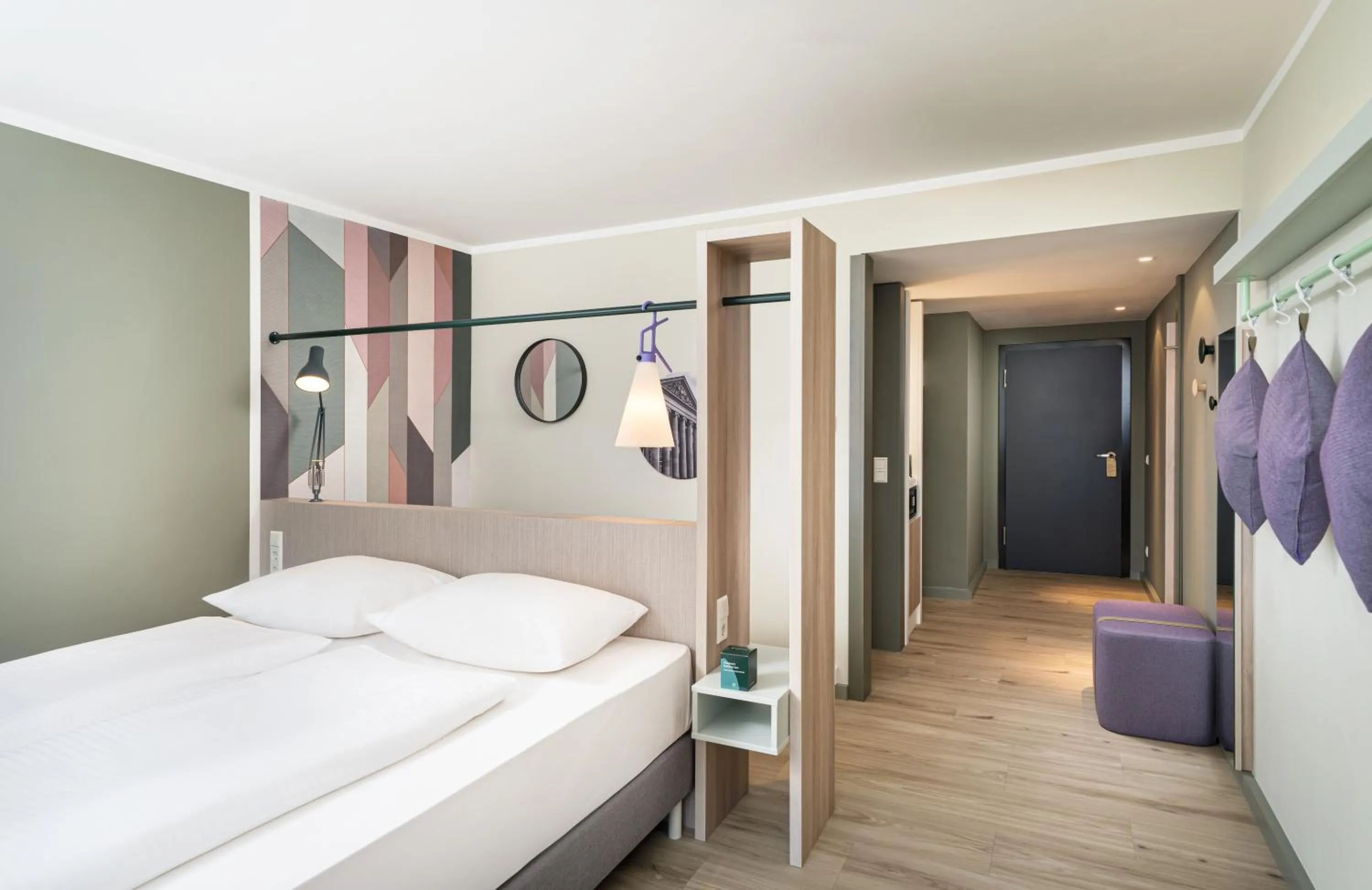 Photo of the whole room, Bed in elaya hotel stuttgart ludwigsburg ehemals Abacco by Rilano