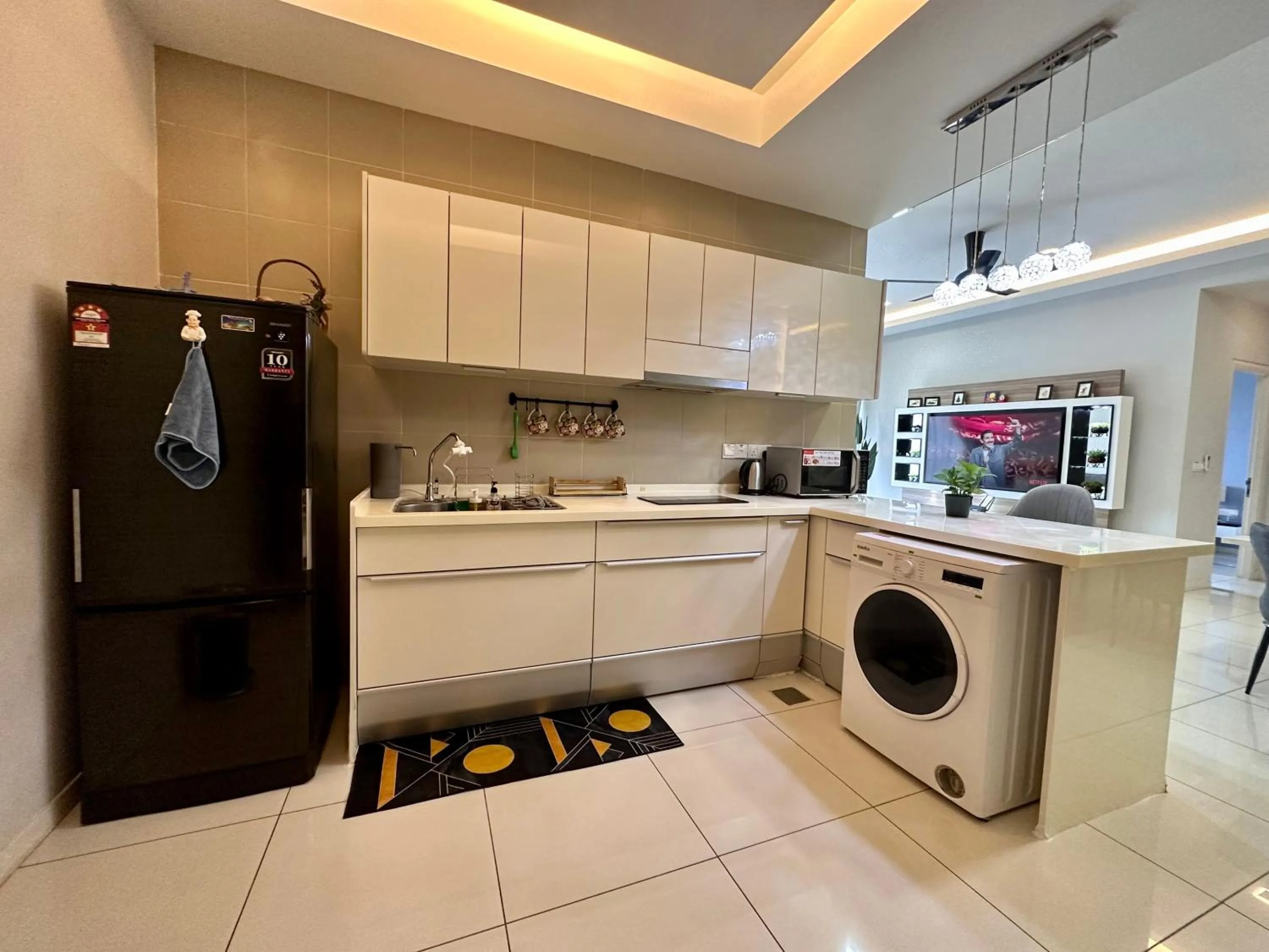 microwave in Takuro Homestay