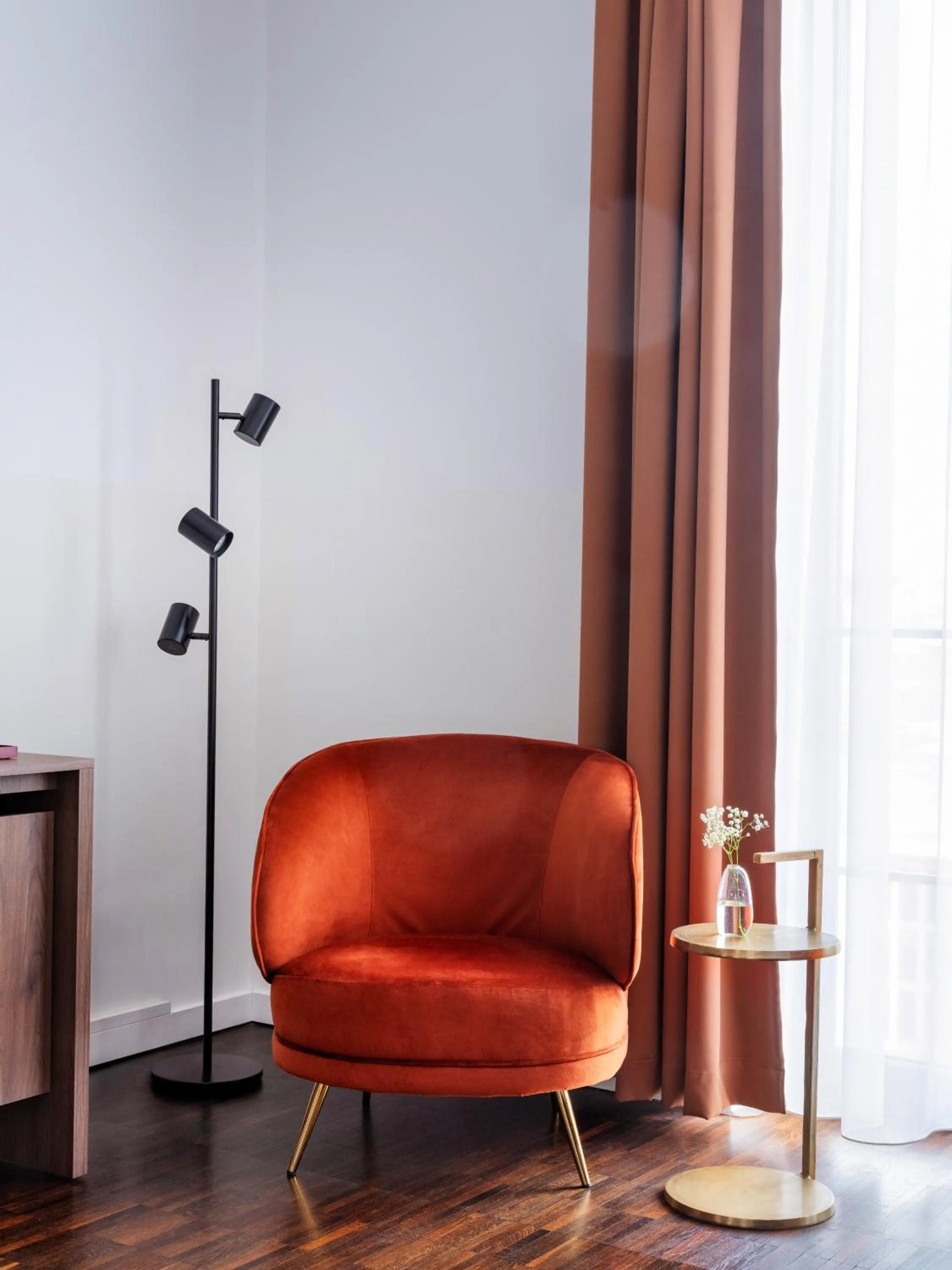 Seating area in Numa Berlin Weinmeister