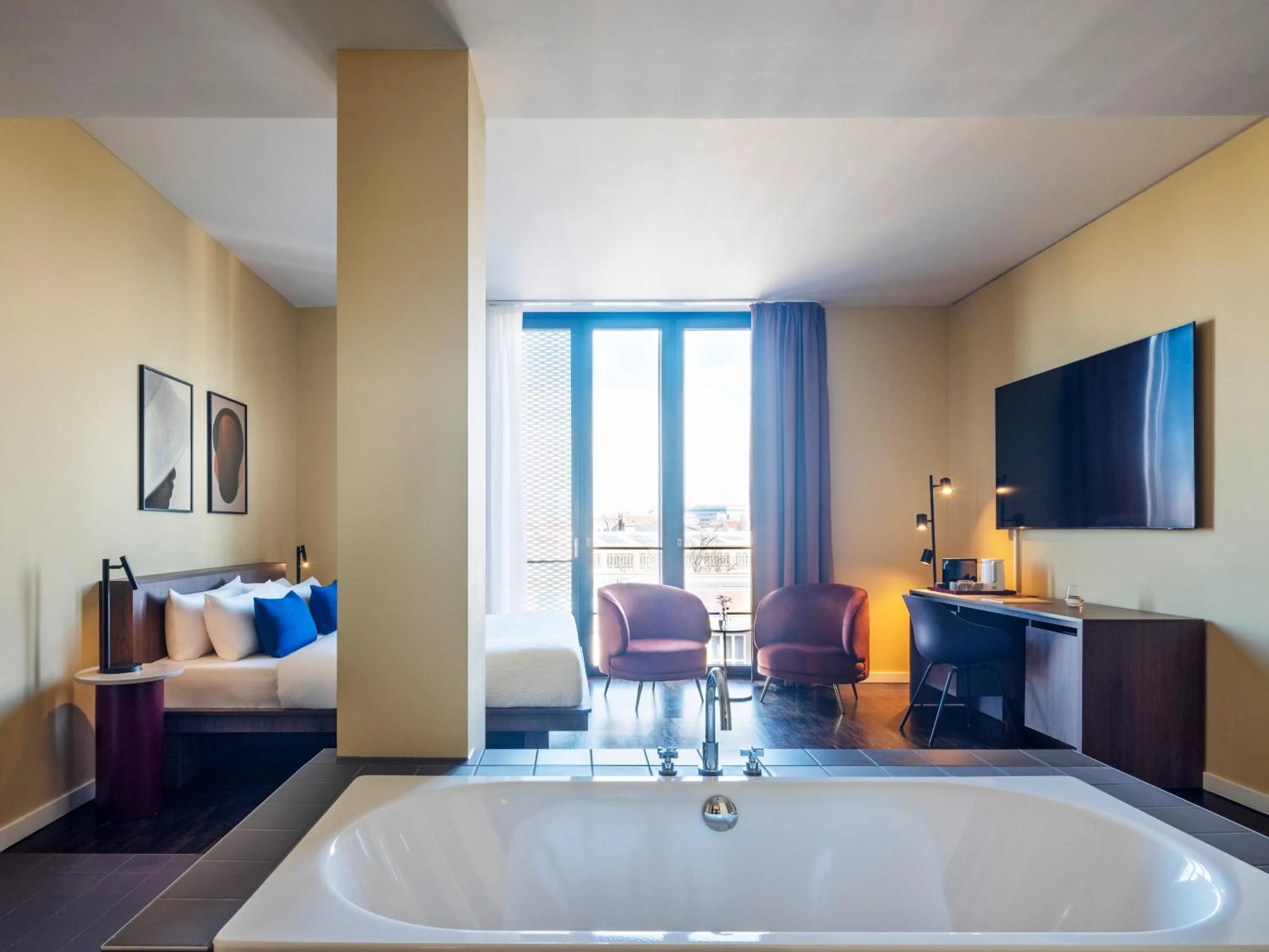 Bed in Numa Berlin Weinmeister