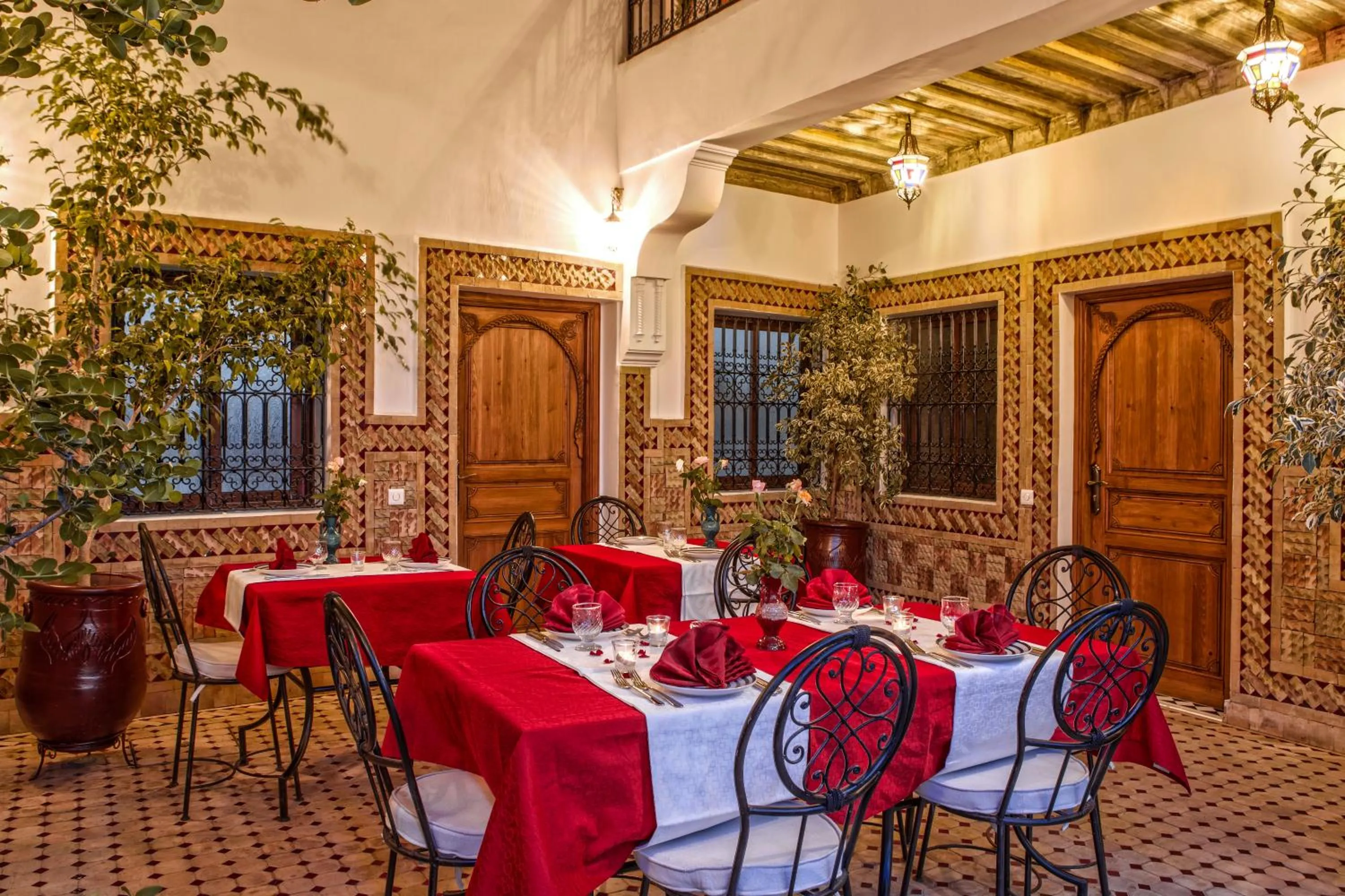 Restaurant/places to eat in Hostel Amour d'auberge