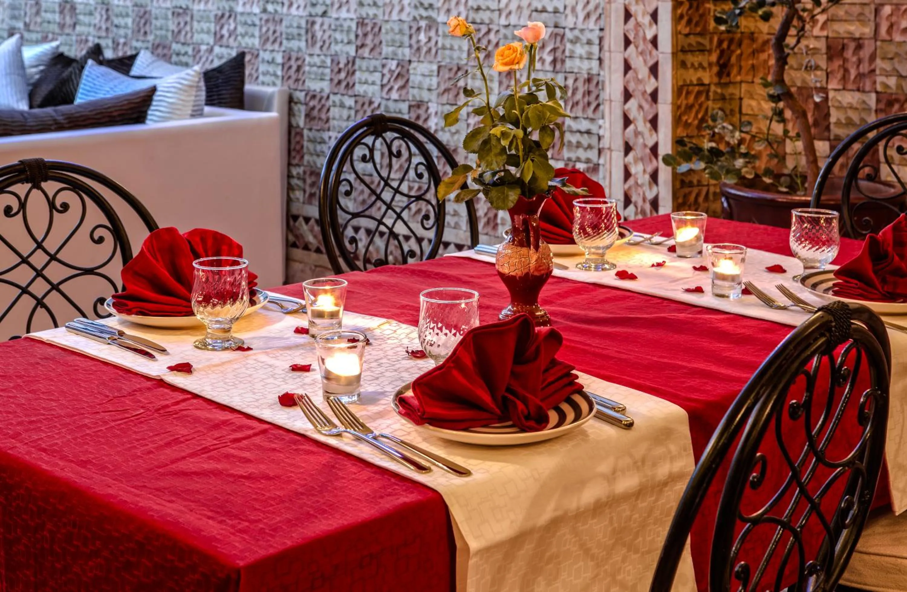 Restaurant/places to eat in Hostel Amour d'auberge