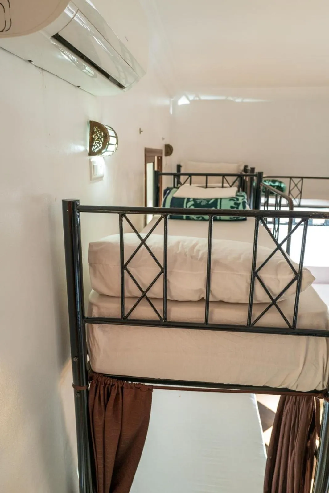 Property building in Hostel Amour d'auberge