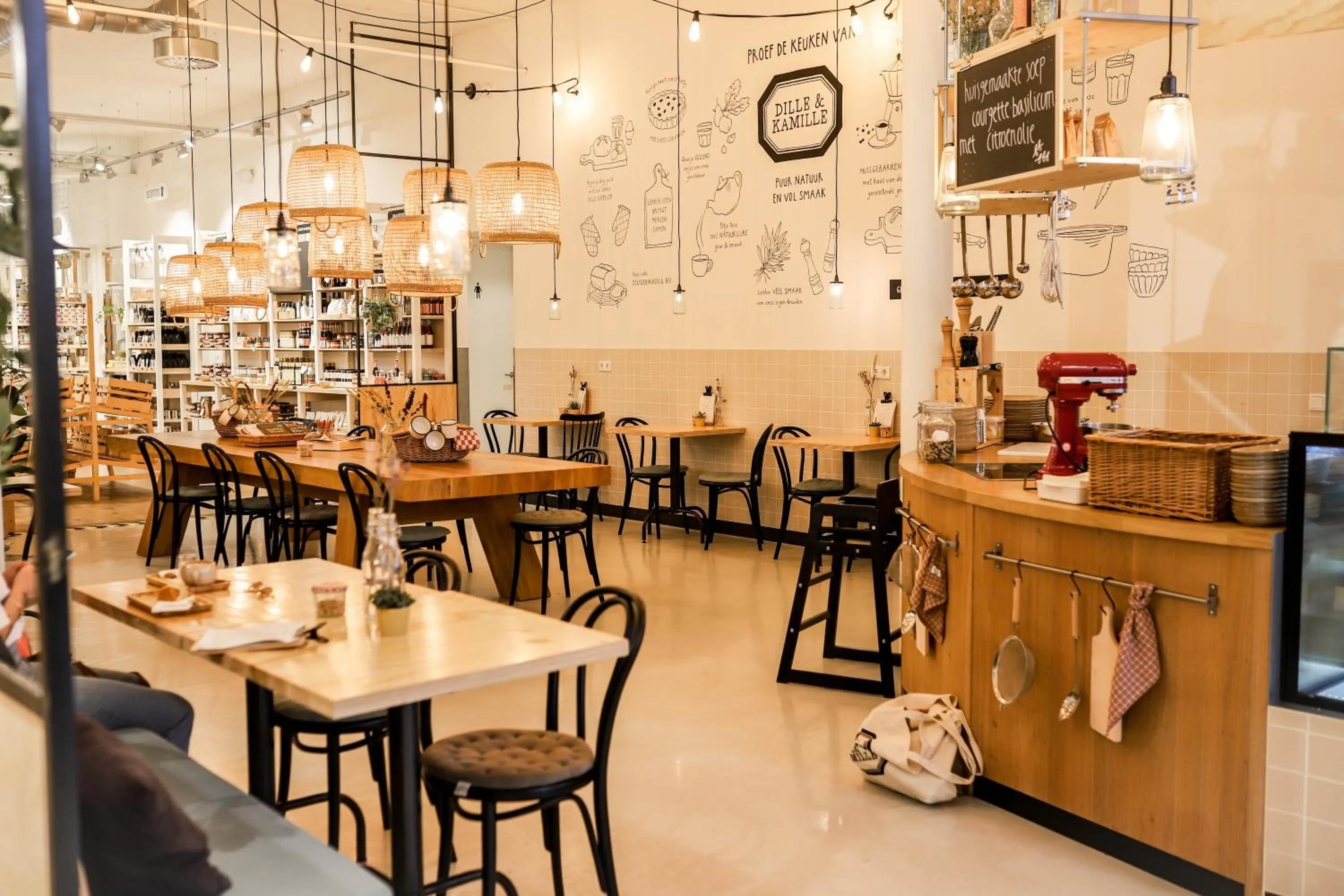 Restaurant/places to eat in Boutique Hotel Lumiere