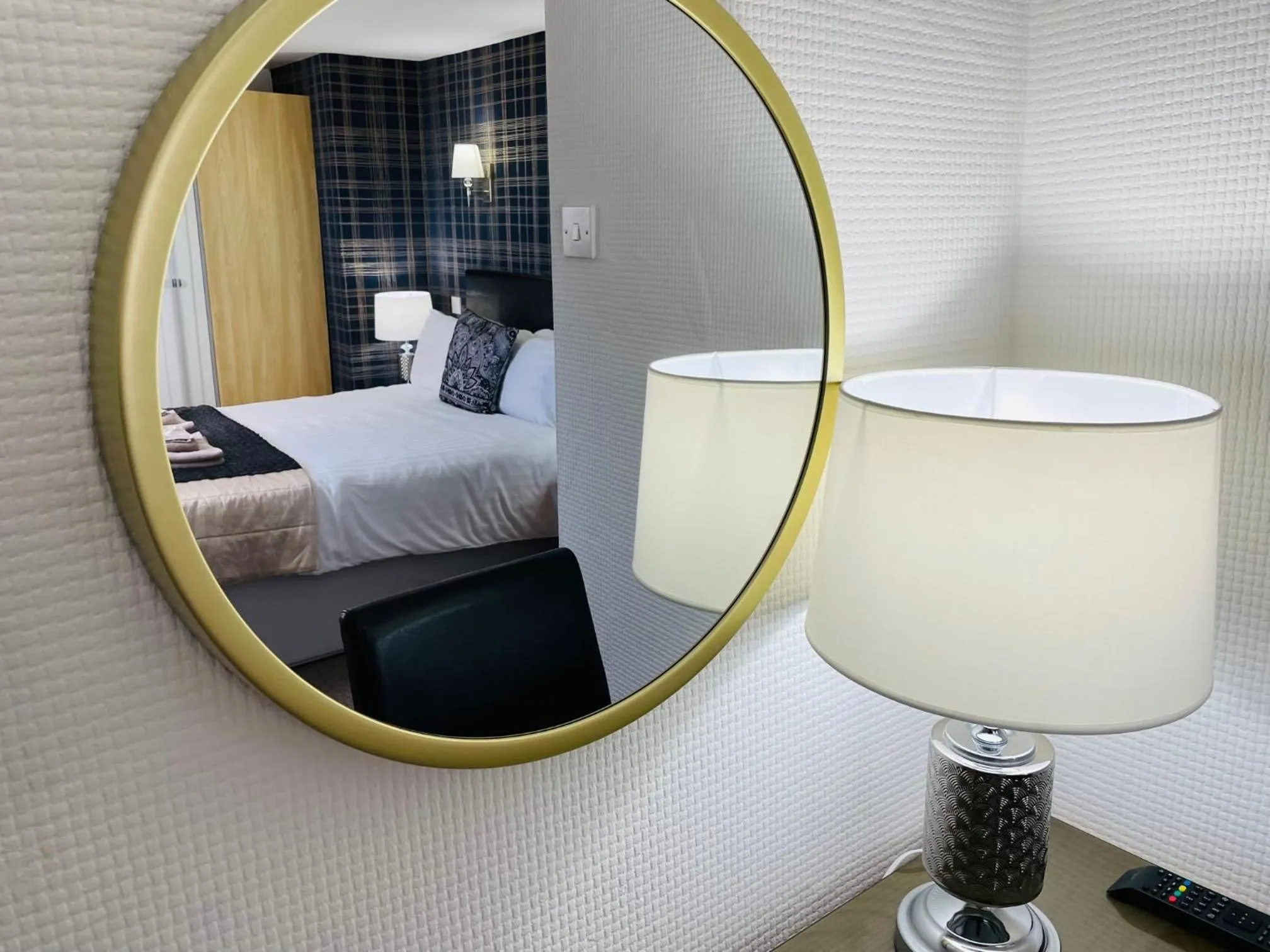 Bedroom, Bed in Windsor Park Hotel