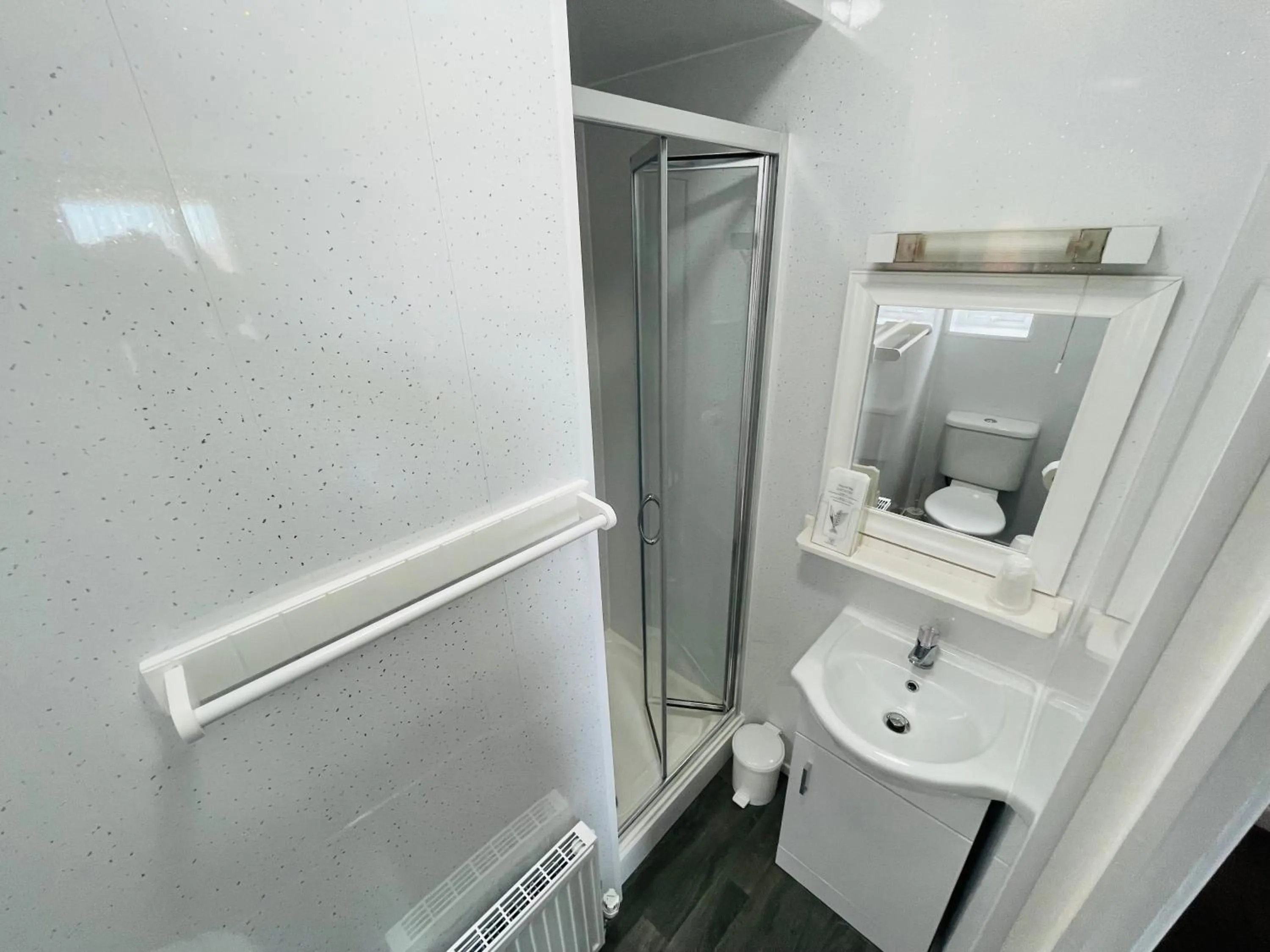 Shower in Windsor Park Hotel