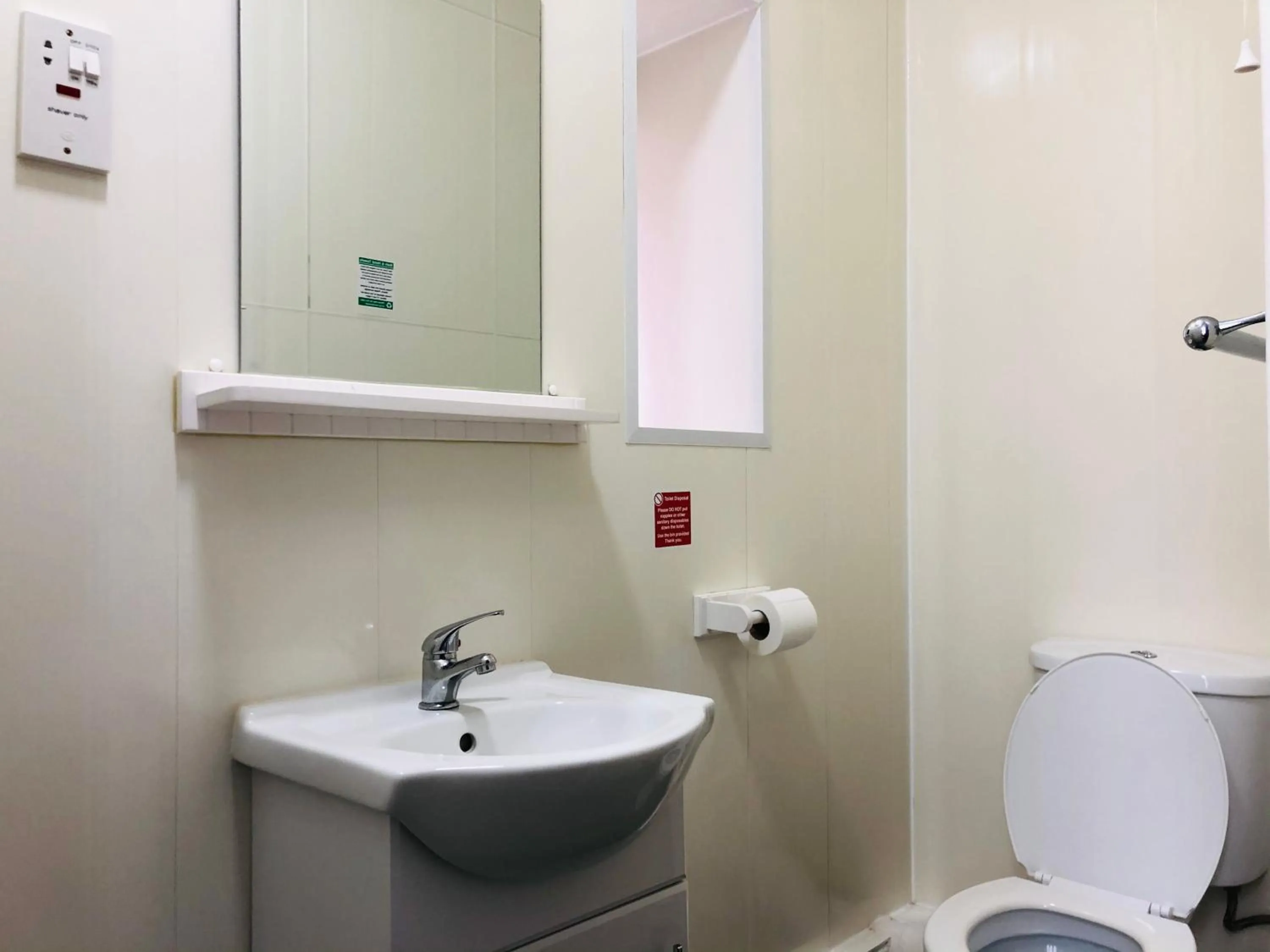 Shower in Windsor Park Hotel