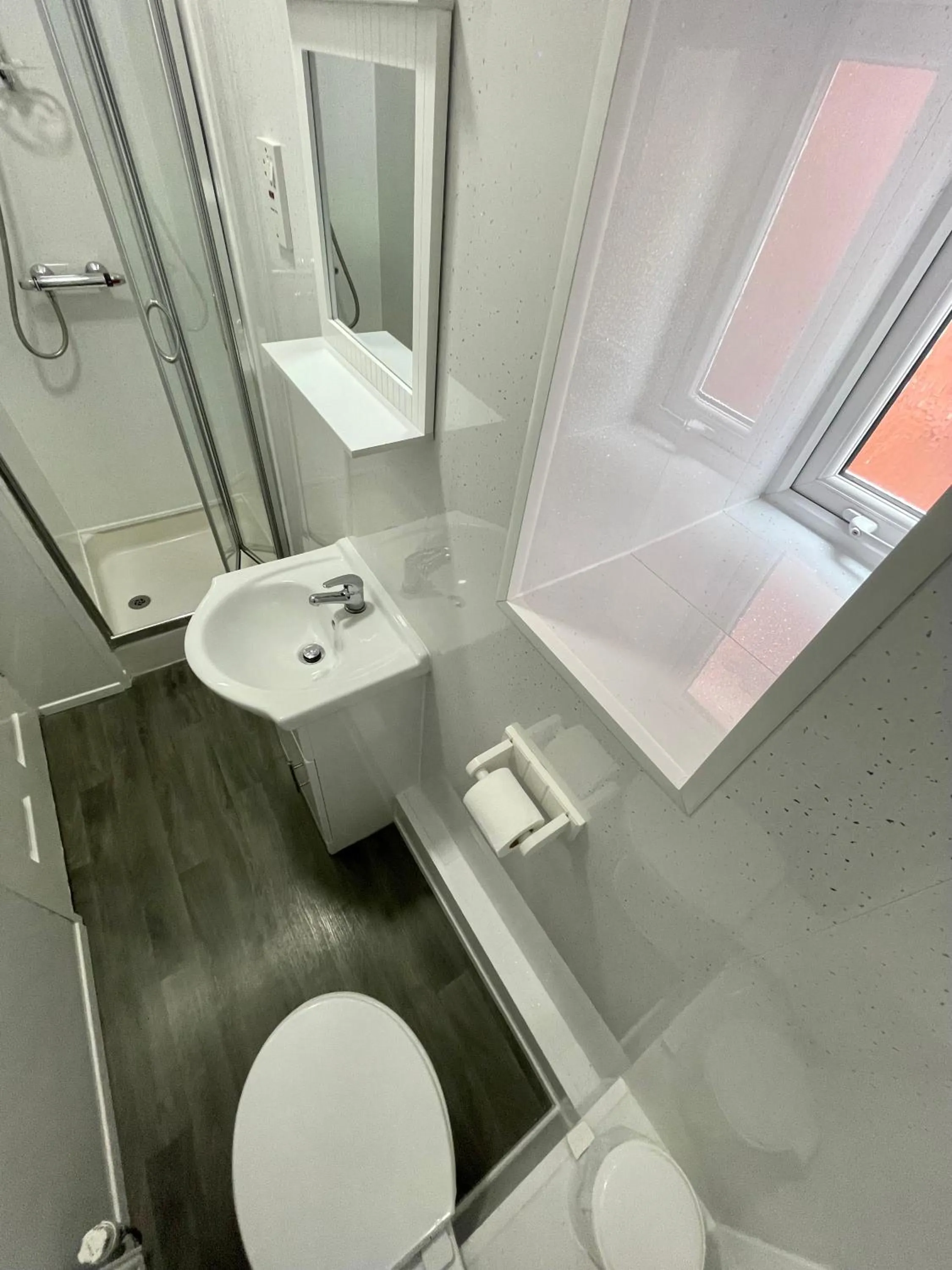 Shower in Windsor Park Hotel