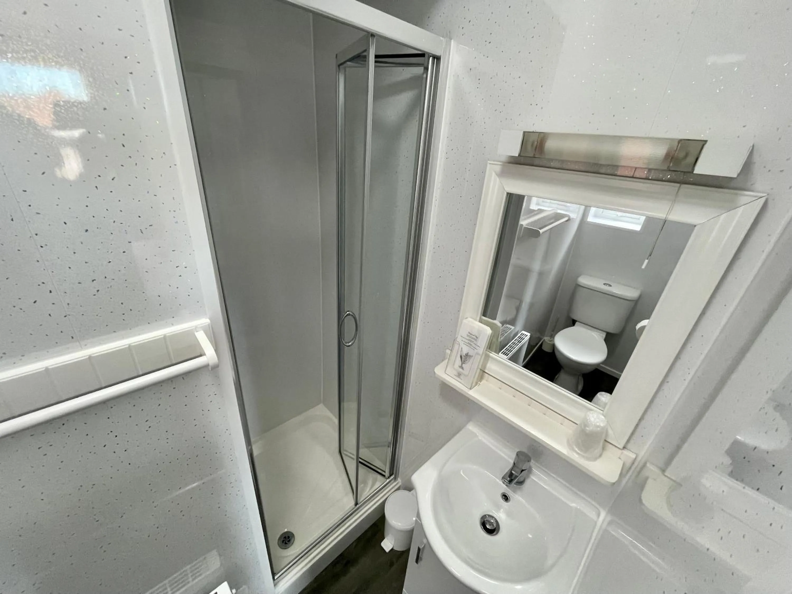 Shower in Windsor Park Hotel