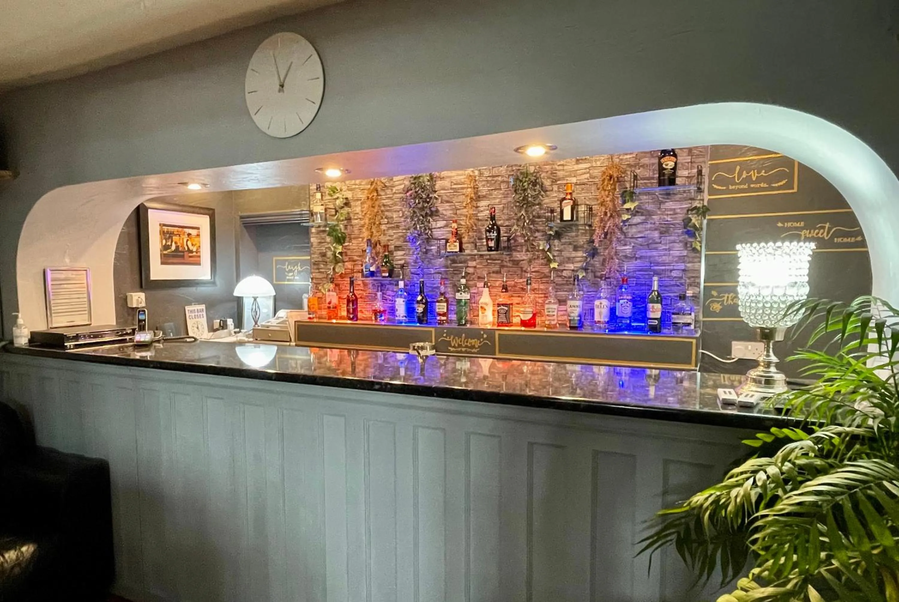 Lounge or bar in Windsor Park Hotel