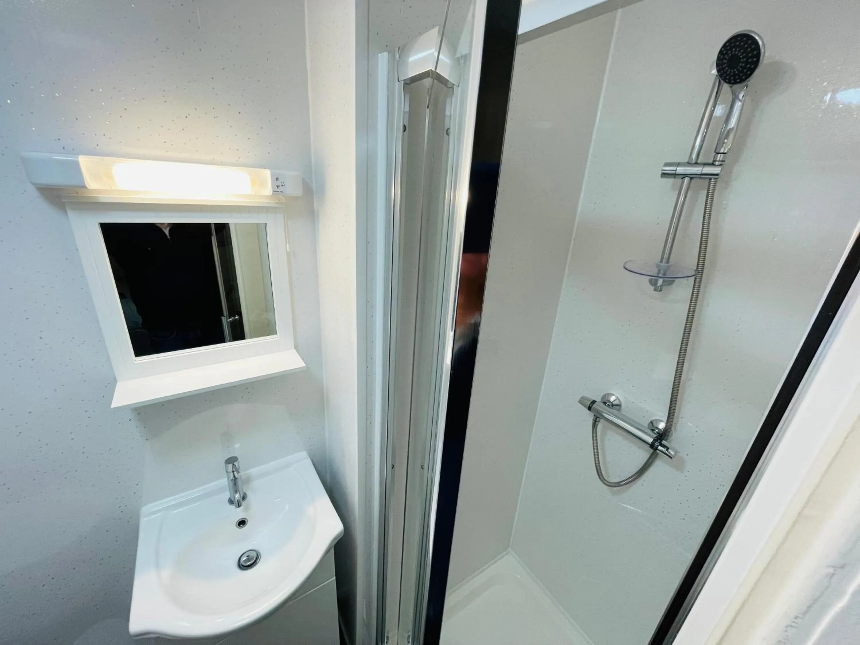 Shower in Windsor Park Hotel