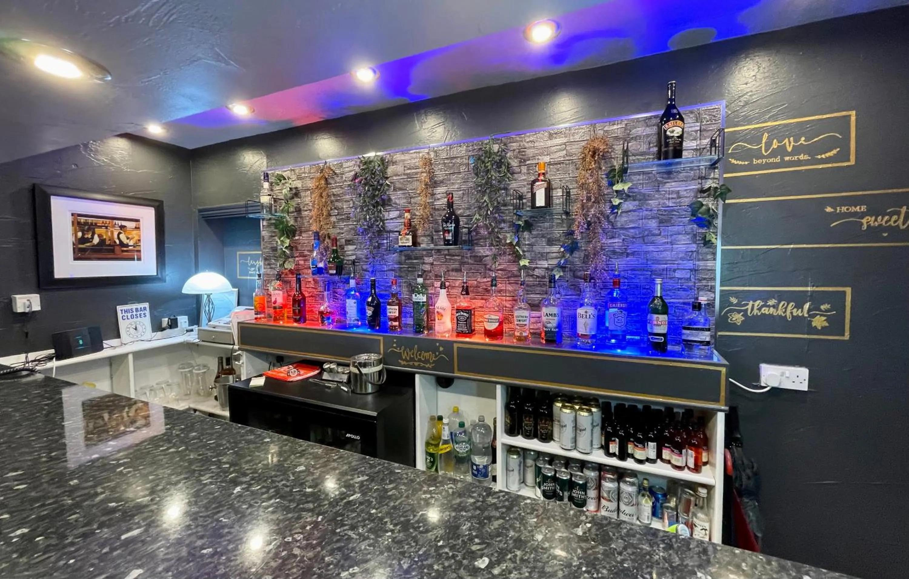 Lounge or bar in Windsor Park Hotel