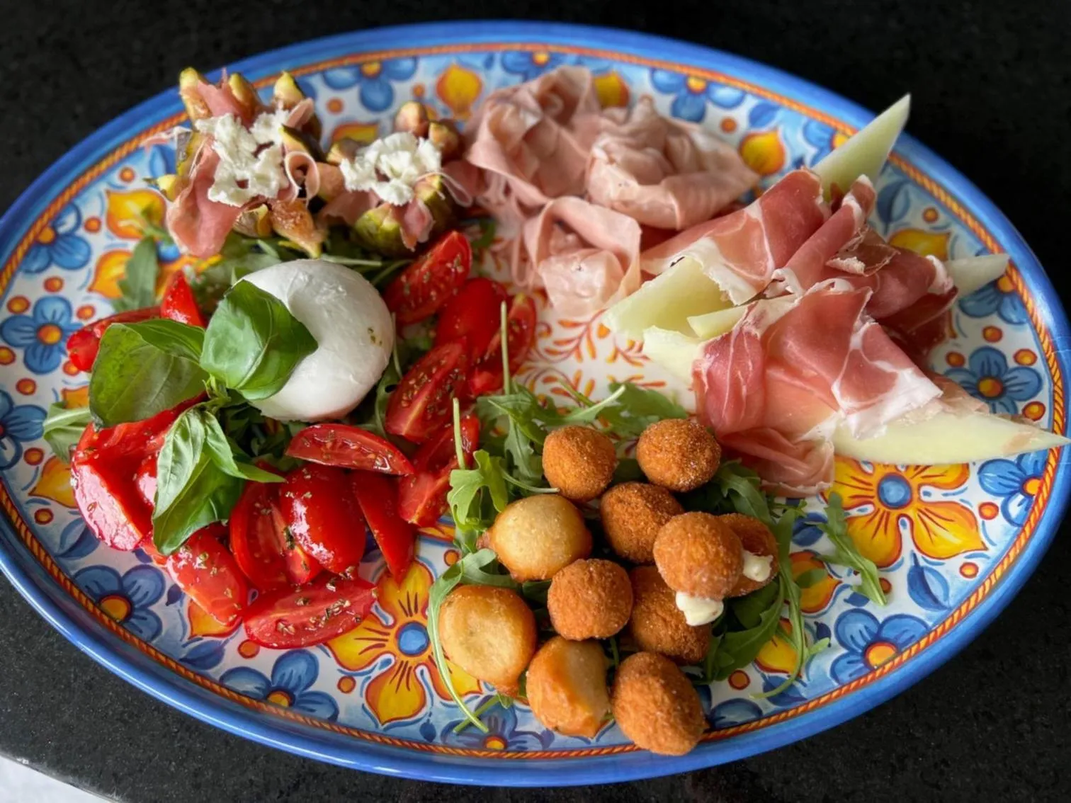 Restaurant/places to eat in Hotel Residence Loren - contact & contactless check-in