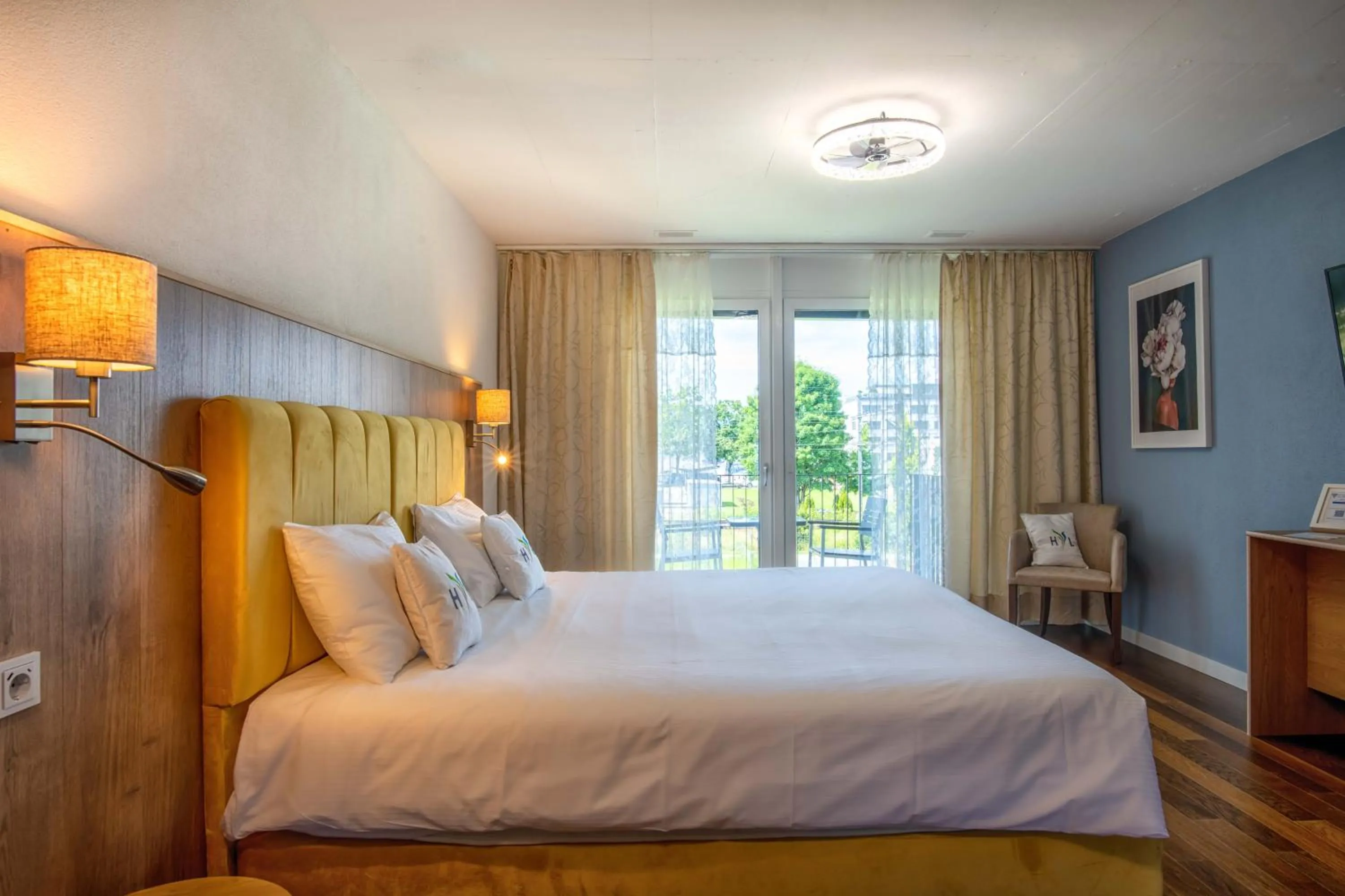 Bed in Hotel Residence Loren - contact & contactless check-in