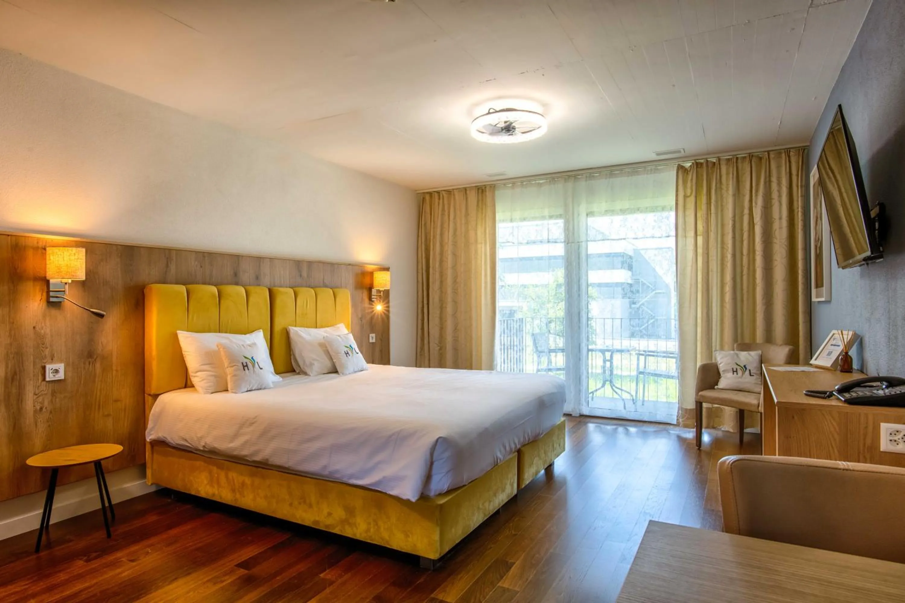 Bed in Hotel Residence Loren - contact & contactless check-in